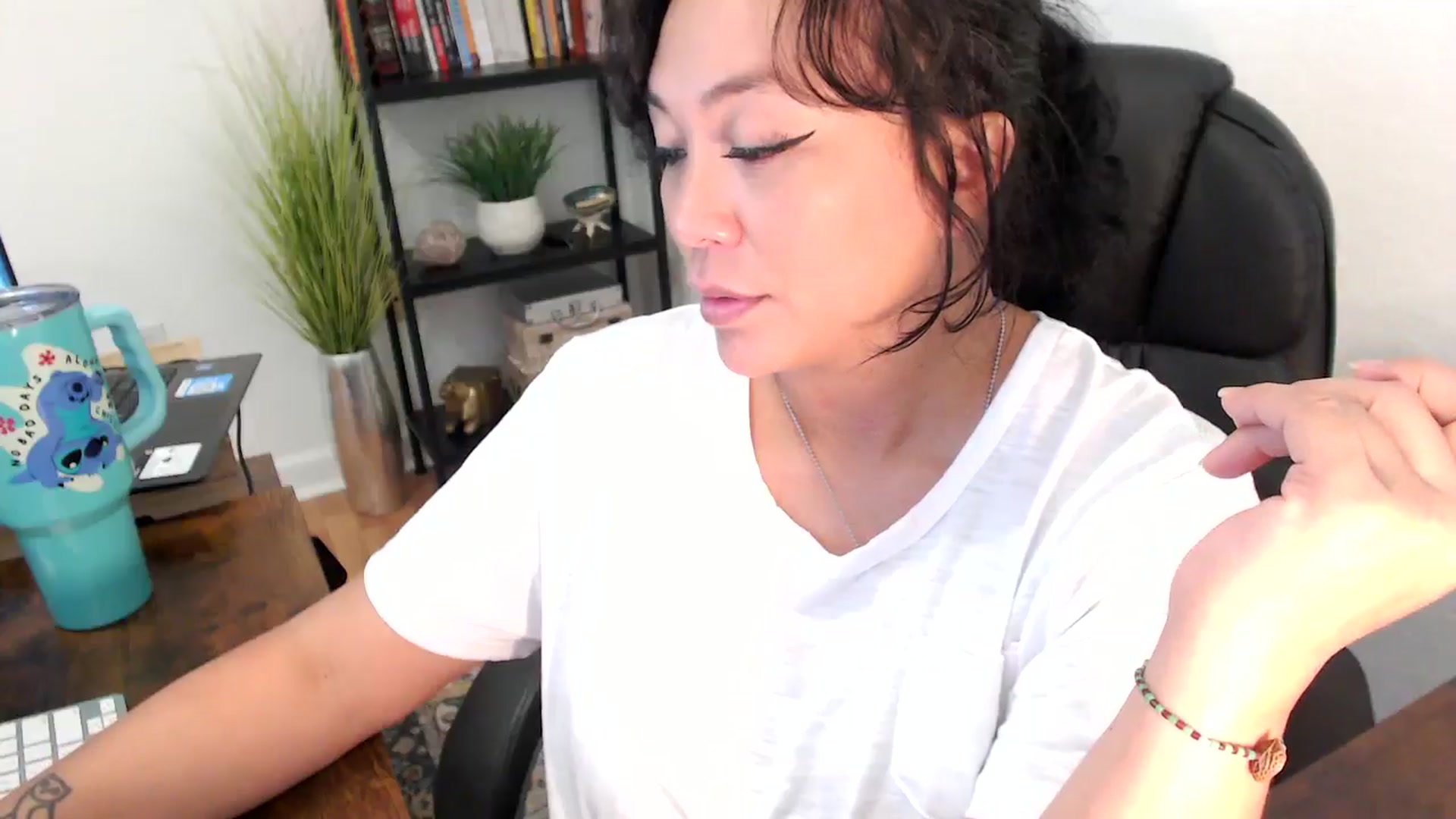 Gallery image thumbnail from MickaylaMinx's myfreecams stream on, 11/14/2024, 20:59 image 8 of 20