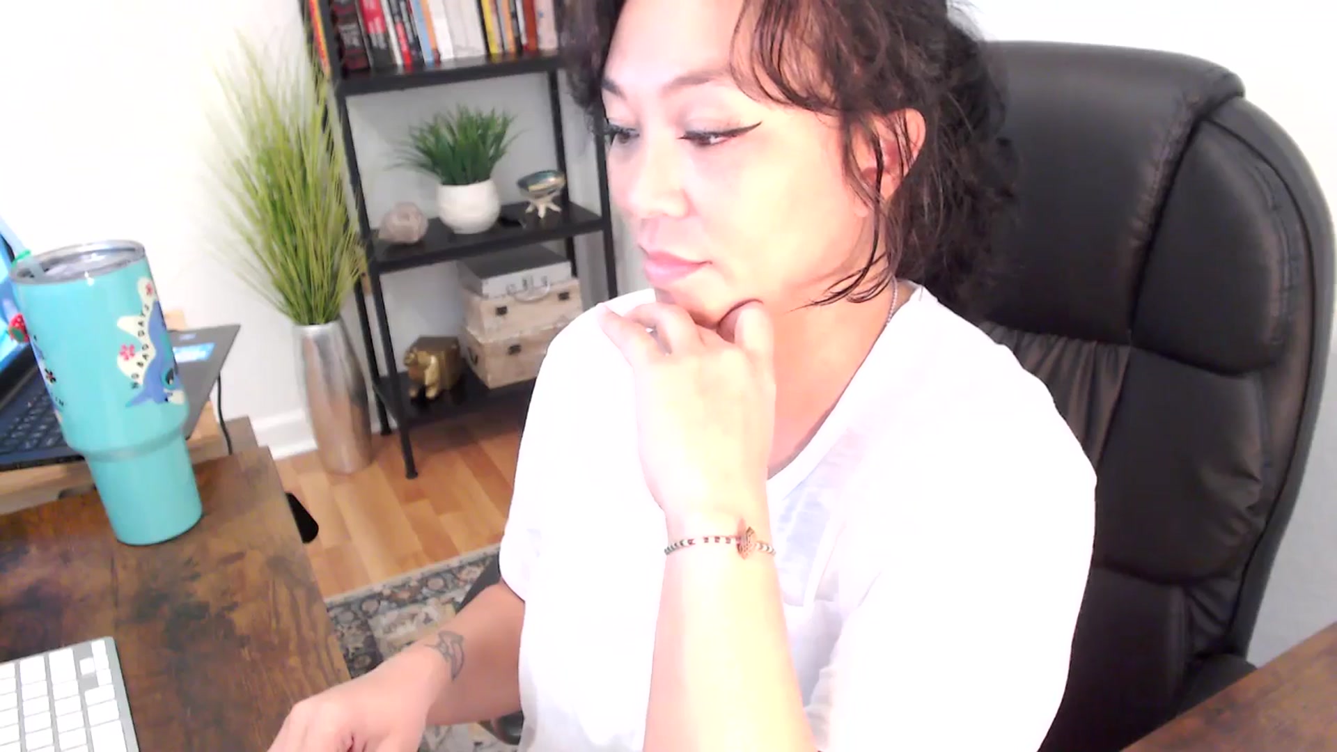 Gallery image thumbnail from MickaylaMinx's myfreecams stream on, 11/14/2024, 20:59 image 14 of 20