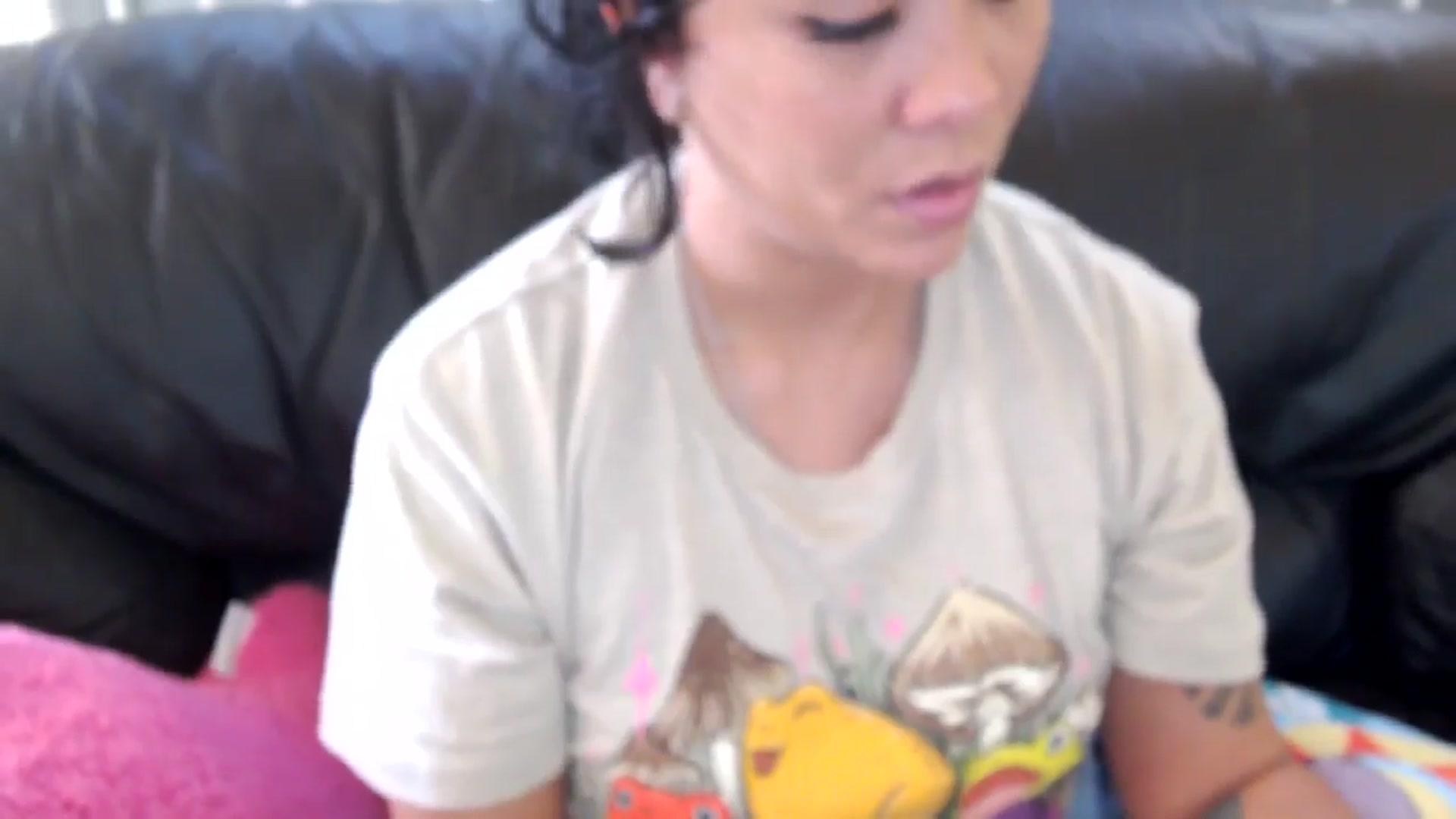 Gallery image thumbnail from MickaylaMinx's myfreecams stream on, 11/16/2024, 19:38 image 10 of 20