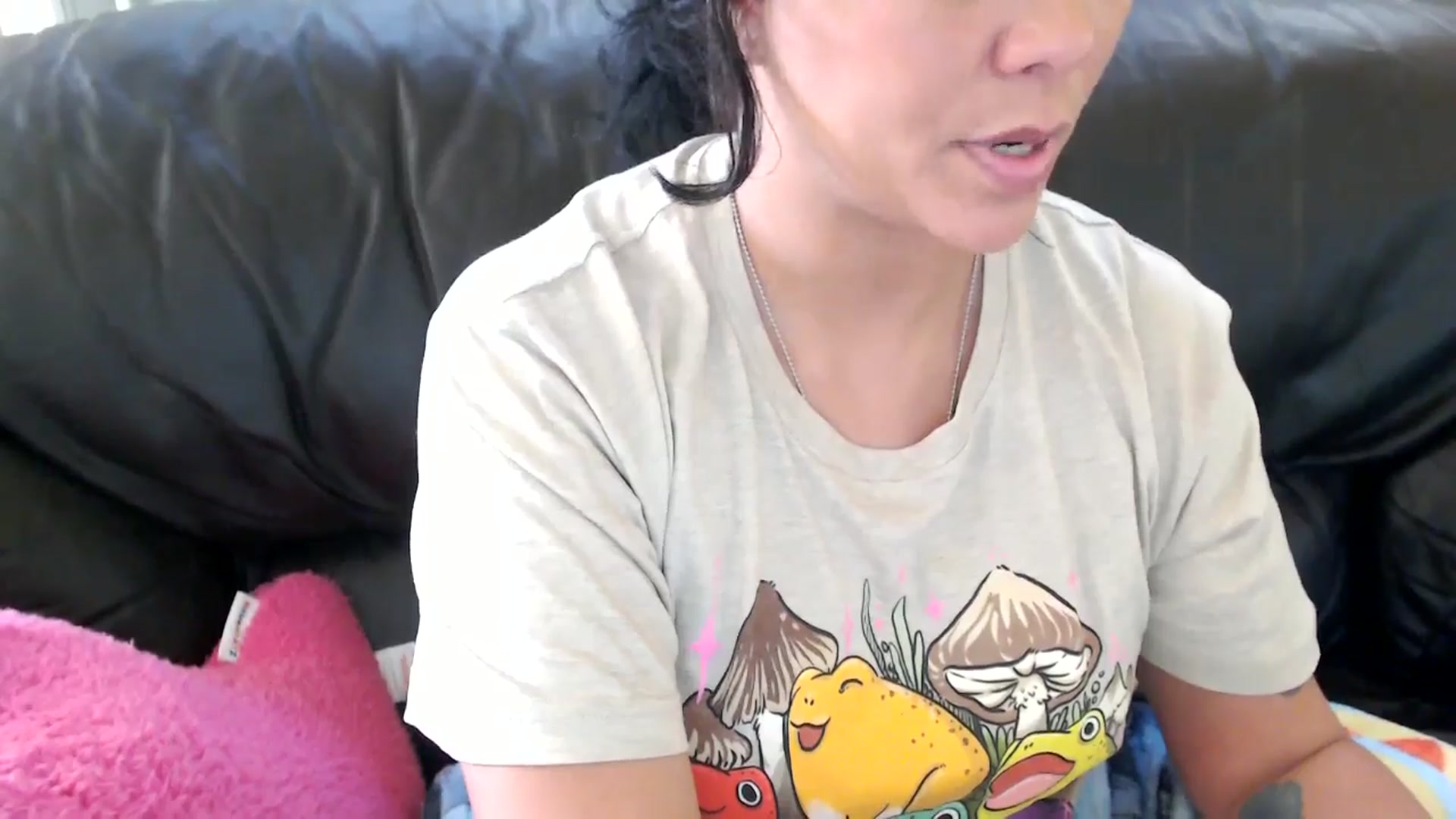 Gallery image thumbnail from MickaylaMinx's myfreecams stream on, 11/16/2024, 19:38 image 11 of 20