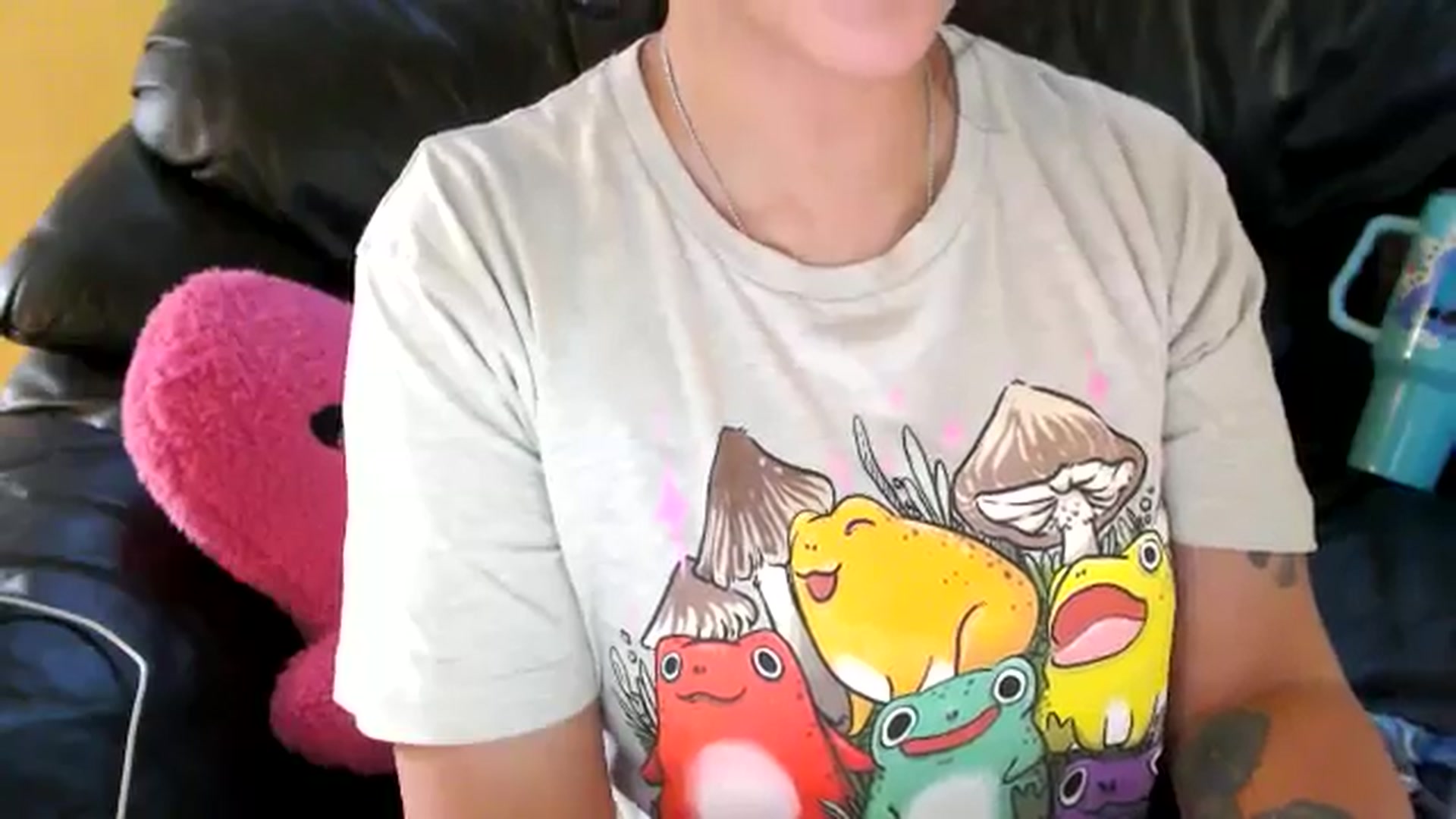 Gallery image thumbnail from MickaylaMinx's myfreecams stream on, 11/16/2024, 21:16 image 18 of 20