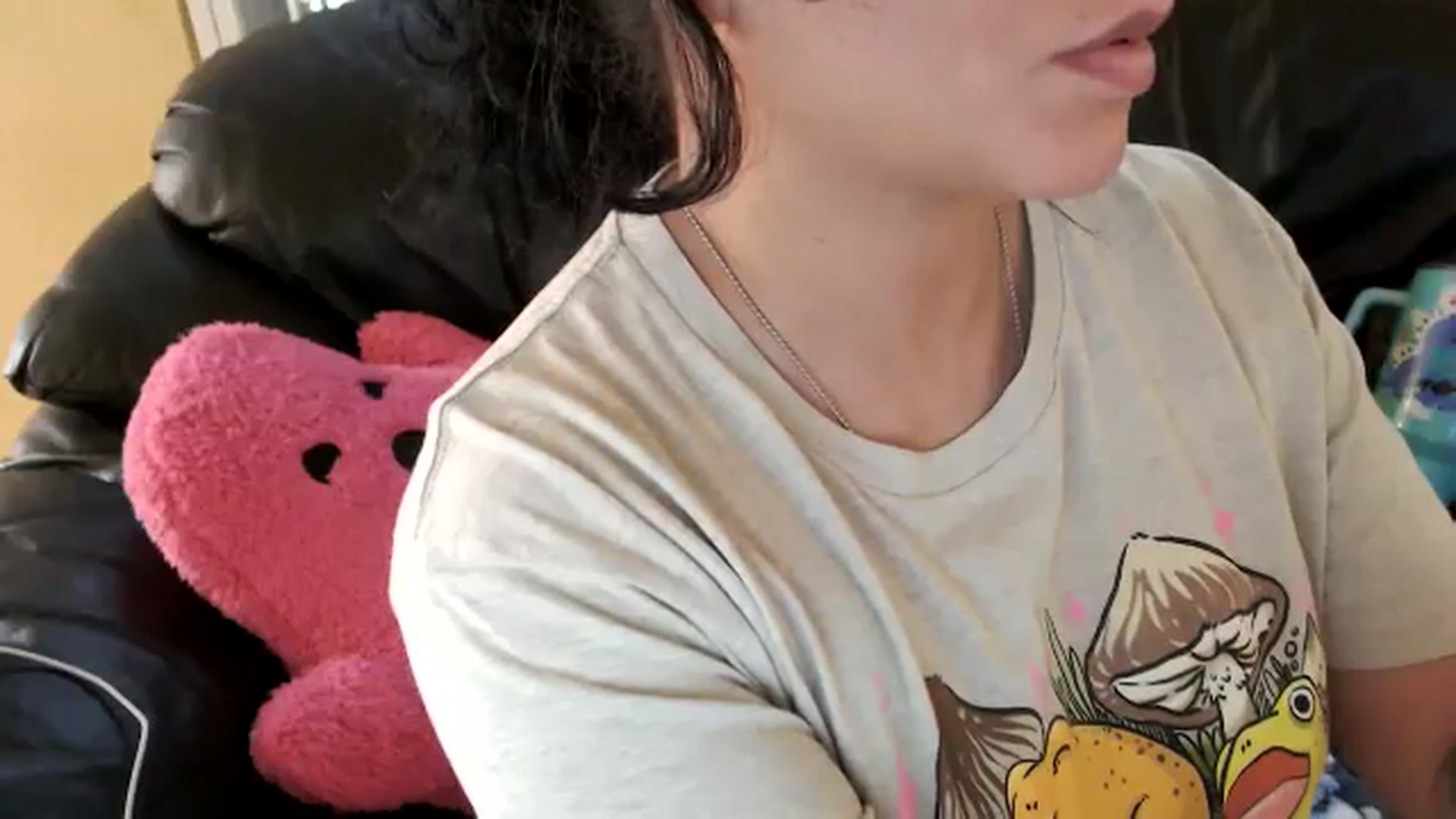 Gallery image thumbnail from MickaylaMinx's myfreecams stream on, 11/16/2024, 21:16 image 16 of 20