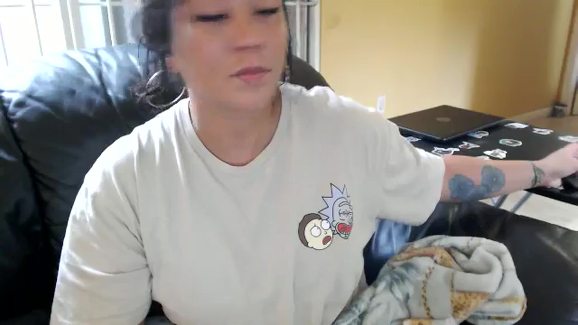 Gallery image thumbnail from MickaylaMinx's myfreecams stream on, 11/18/2024, 18:07 image 9 of 20