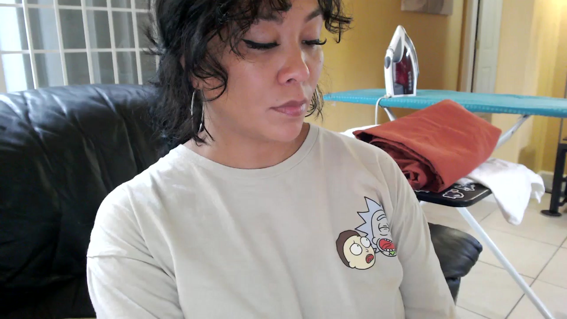 Gallery image thumbnail from MickaylaMinx's myfreecams stream on, 11/18/2024, 20:30 image 4 of 20
