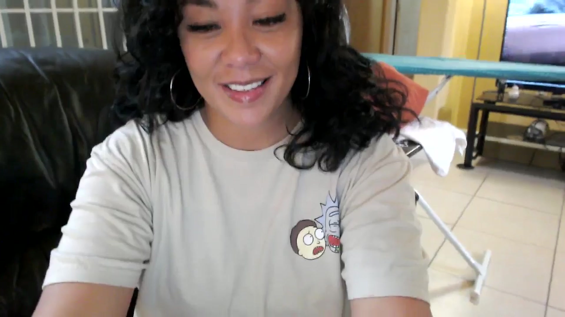 Gallery image thumbnail from MickaylaMinx's myfreecams stream on, 11/18/2024, 20:30 image 18 of 20