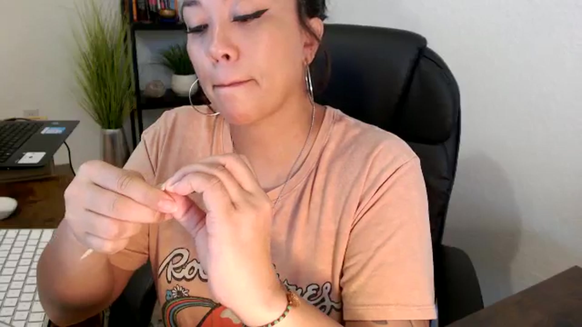 Gallery image thumbnail from MickaylaMinx's myfreecams stream on, 11/19/2024, 15:32 image 11 of 20