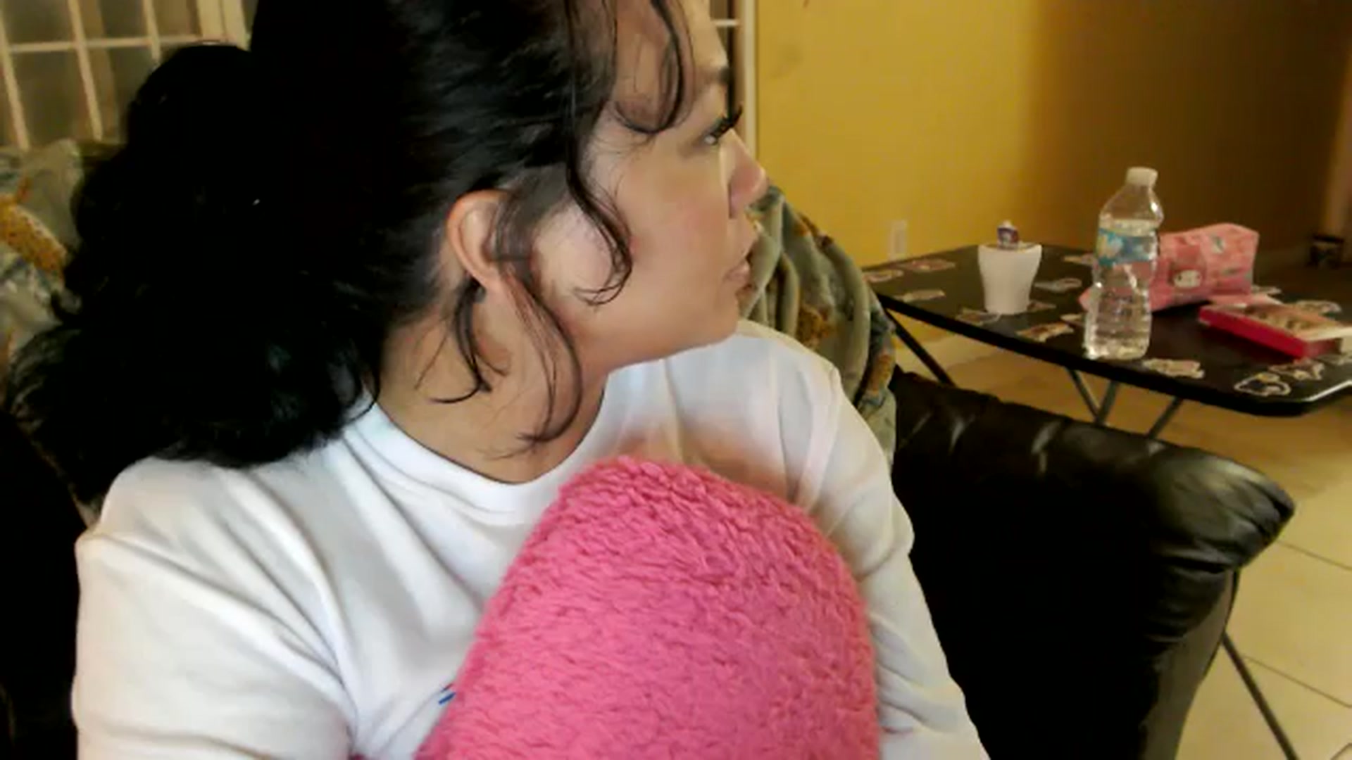 Gallery image thumbnail from MickaylaMinx's myfreecams stream on, 11/20/2024, 24:45 image 18 of 20