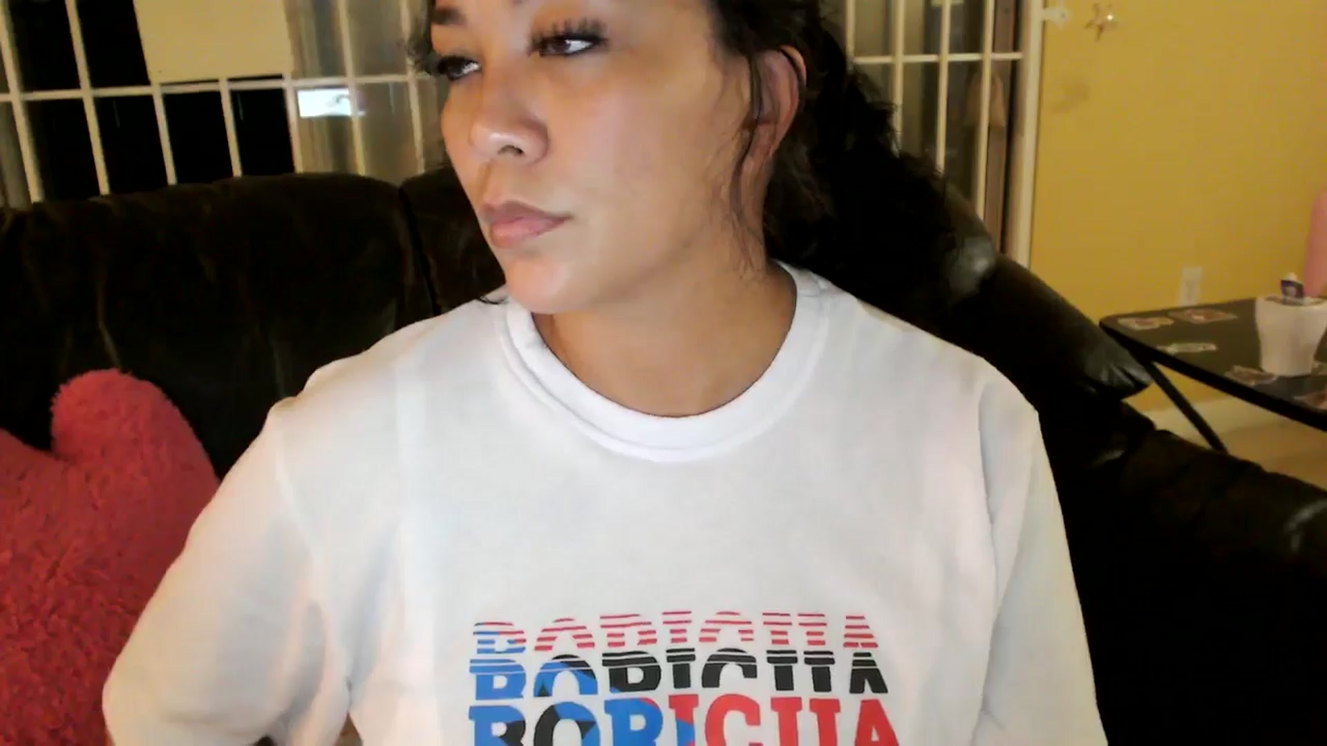 Gallery image thumbnail from MickaylaMinx's myfreecams stream on, 11/20/2024, 01:45 image 18 of 20