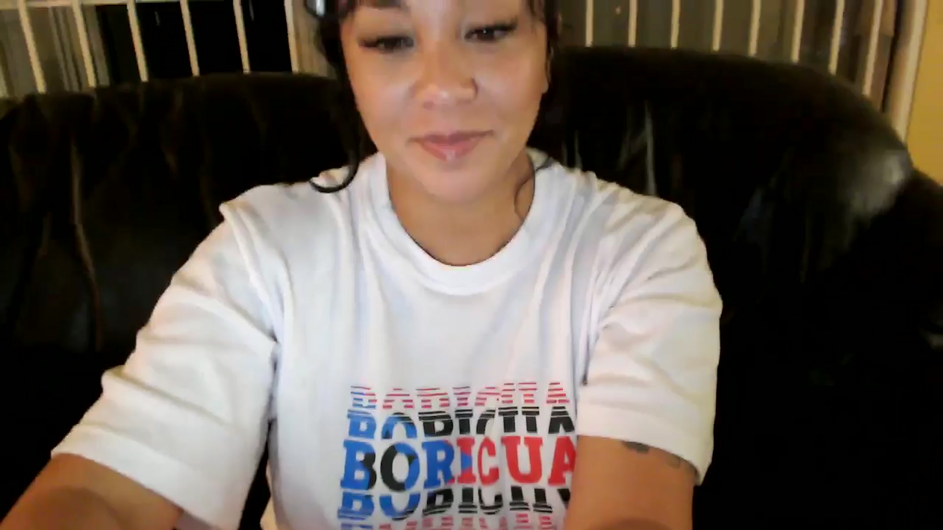 Gallery image thumbnail from MickaylaMinx's myfreecams stream on, 11/20/2024, 03:08 image 15 of 20