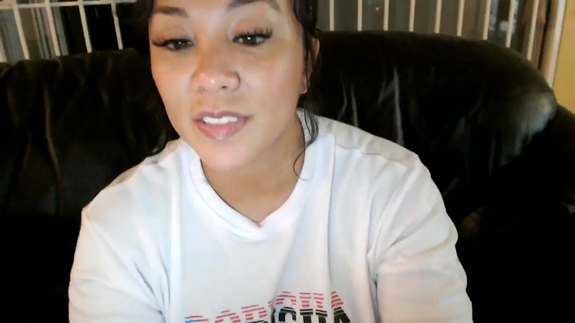 Gallery image thumbnail from MickaylaMinx's myfreecams stream on, 11/20/2024, 03:08 image 19 of 20