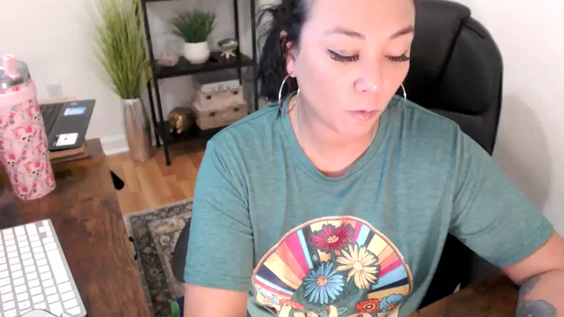 Gallery image thumbnail from MickaylaMinx's myfreecams stream on, 11/20/2024, 18:48 image 1 of 20