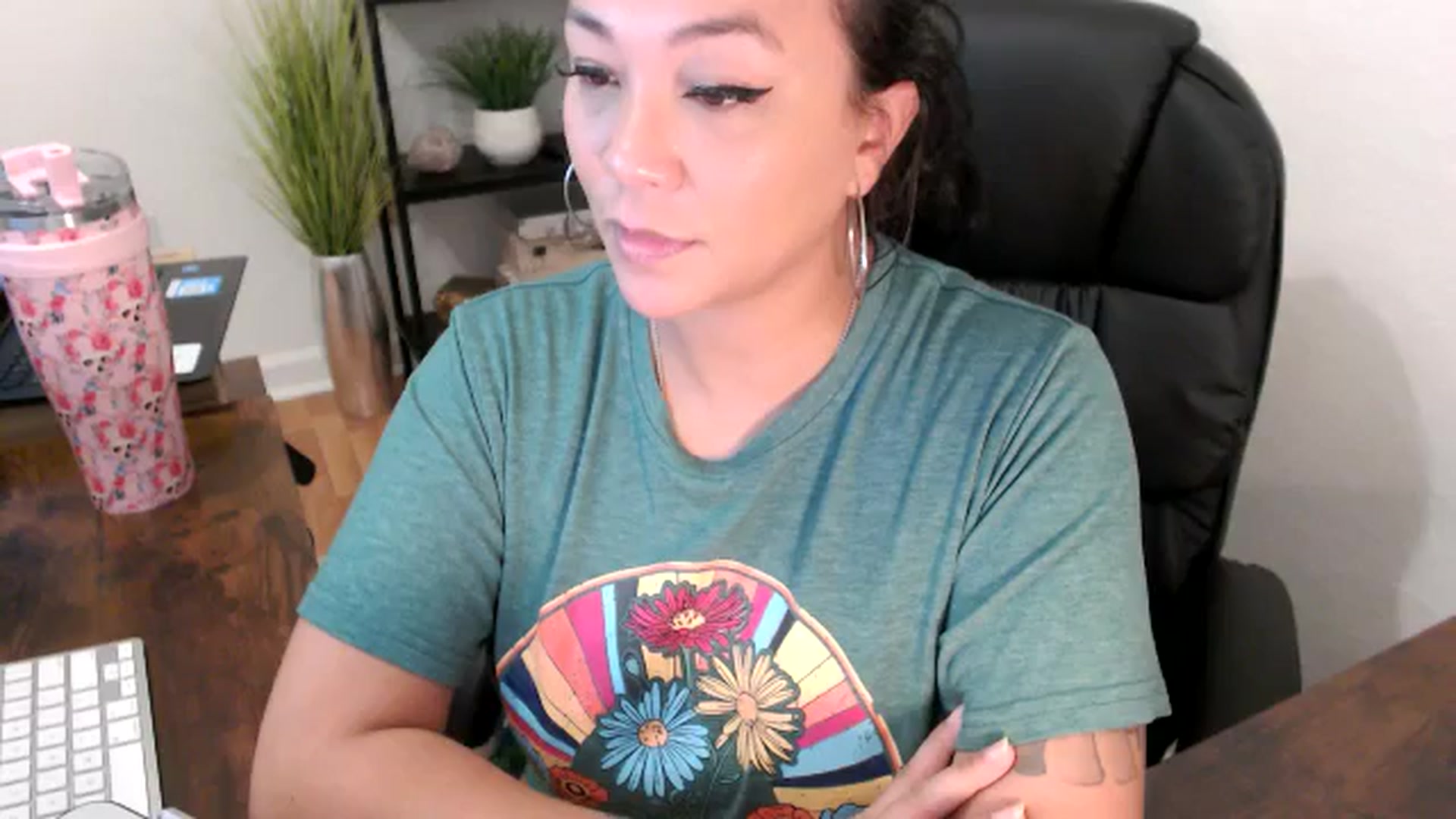 Gallery image thumbnail from MickaylaMinx's myfreecams stream on, 11/20/2024, 19:11 image 1 of 20