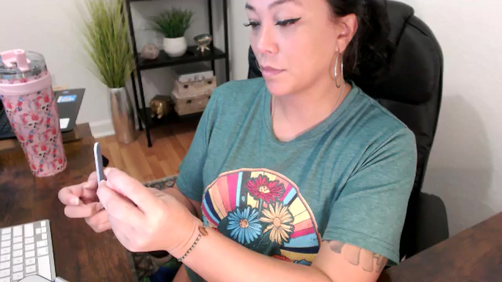 Gallery image thumbnail from MickaylaMinx's myfreecams stream on, 11/20/2024, 19:11 image 2 of 20