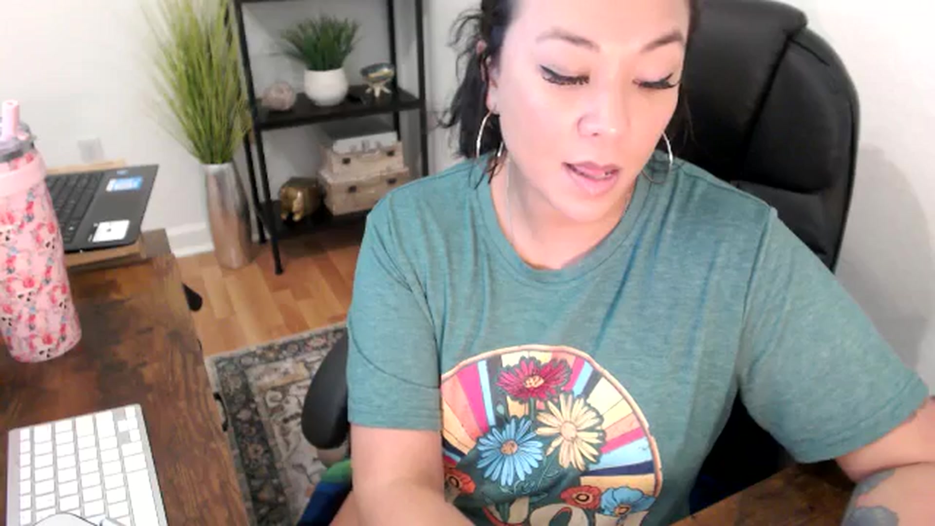 Gallery image thumbnail from MickaylaMinx's myfreecams stream on, 11/20/2024, 19:45 image 5 of 20