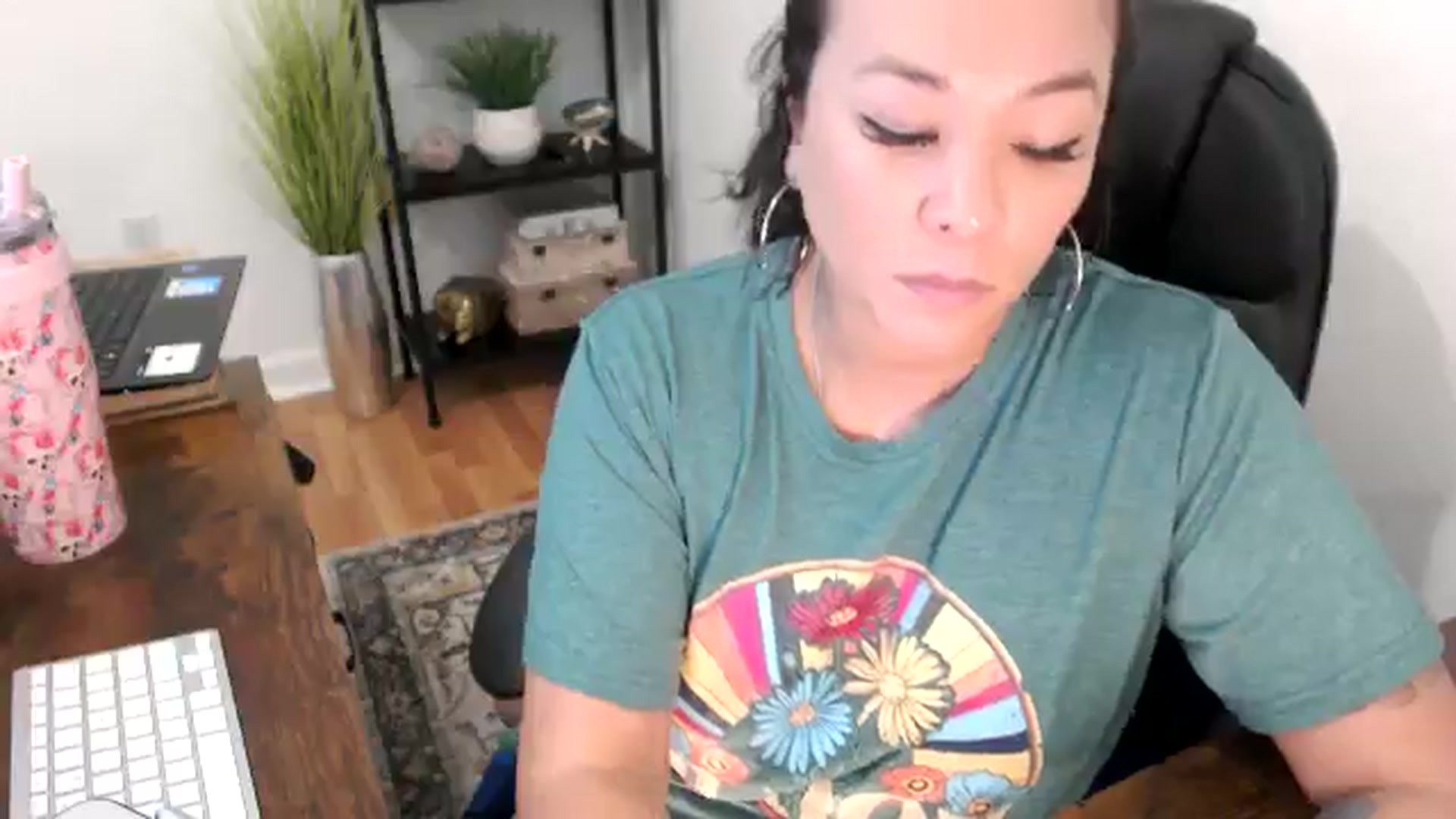 Gallery image thumbnail from MickaylaMinx's myfreecams stream on, 11/20/2024, 19:45 image 8 of 20