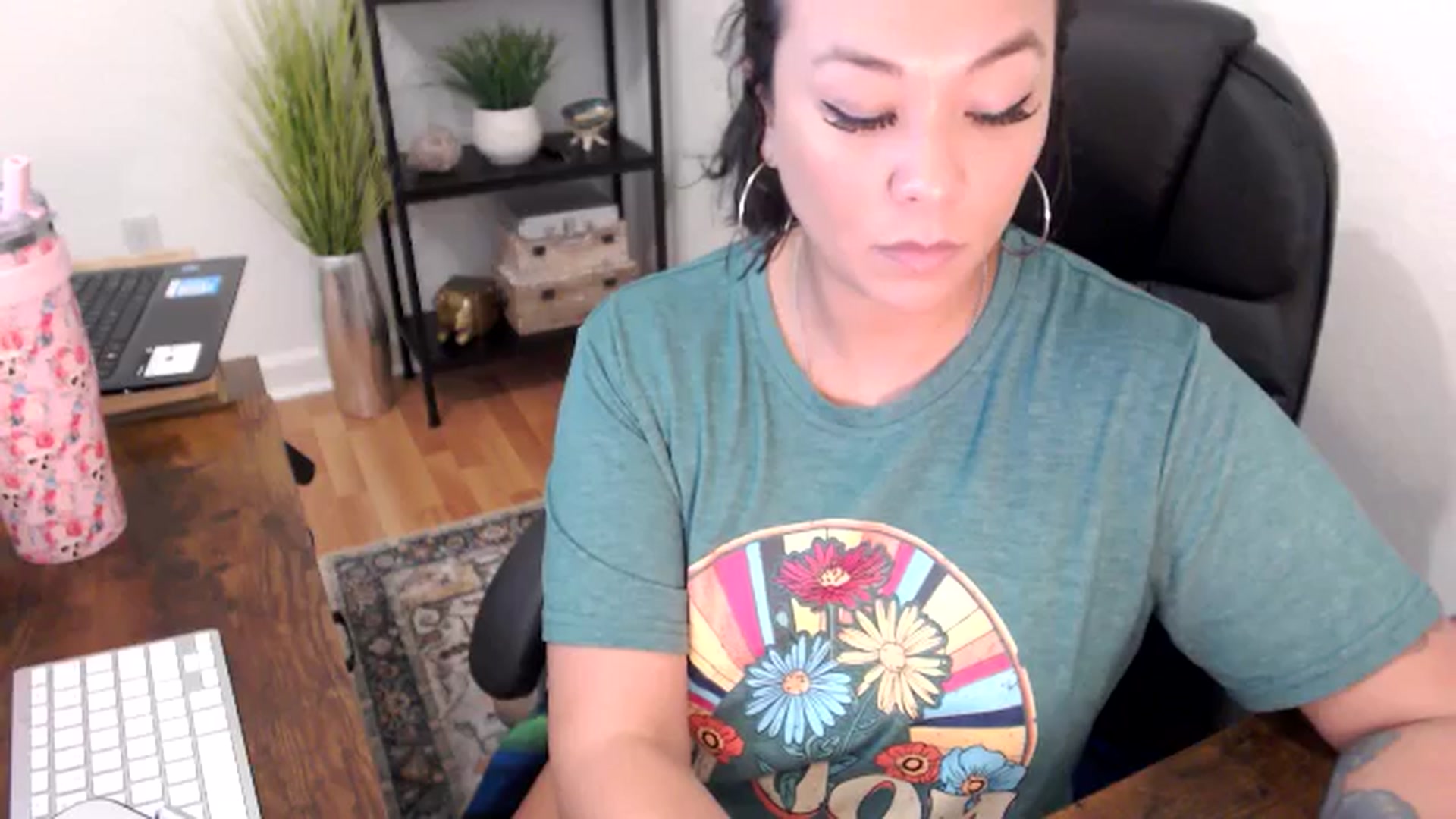 Gallery image thumbnail from MickaylaMinx's myfreecams stream on, 11/20/2024, 19:45 image 6 of 20