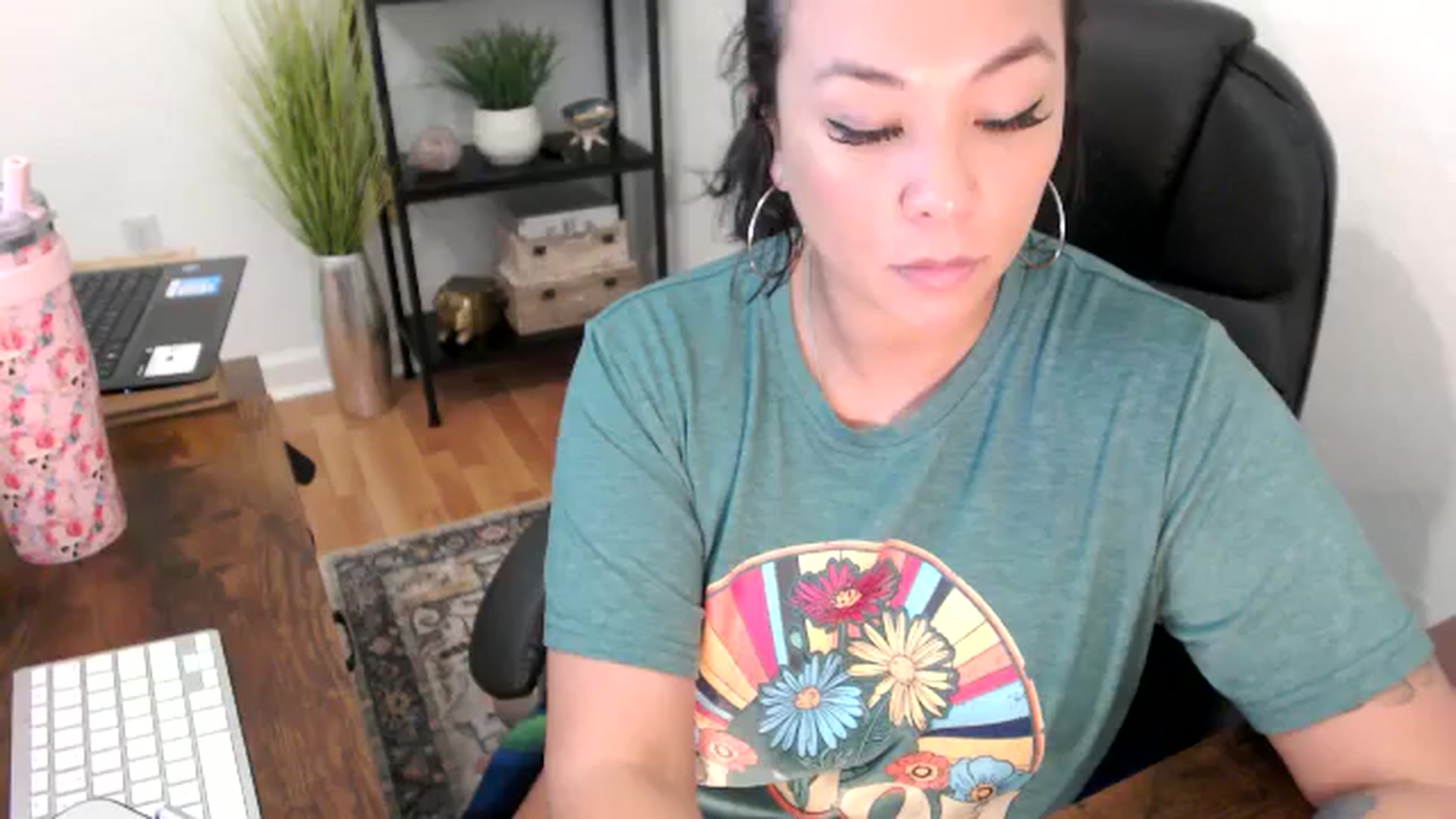 Gallery image thumbnail from MickaylaMinx's myfreecams stream on, 11/20/2024, 19:45 image 14 of 20