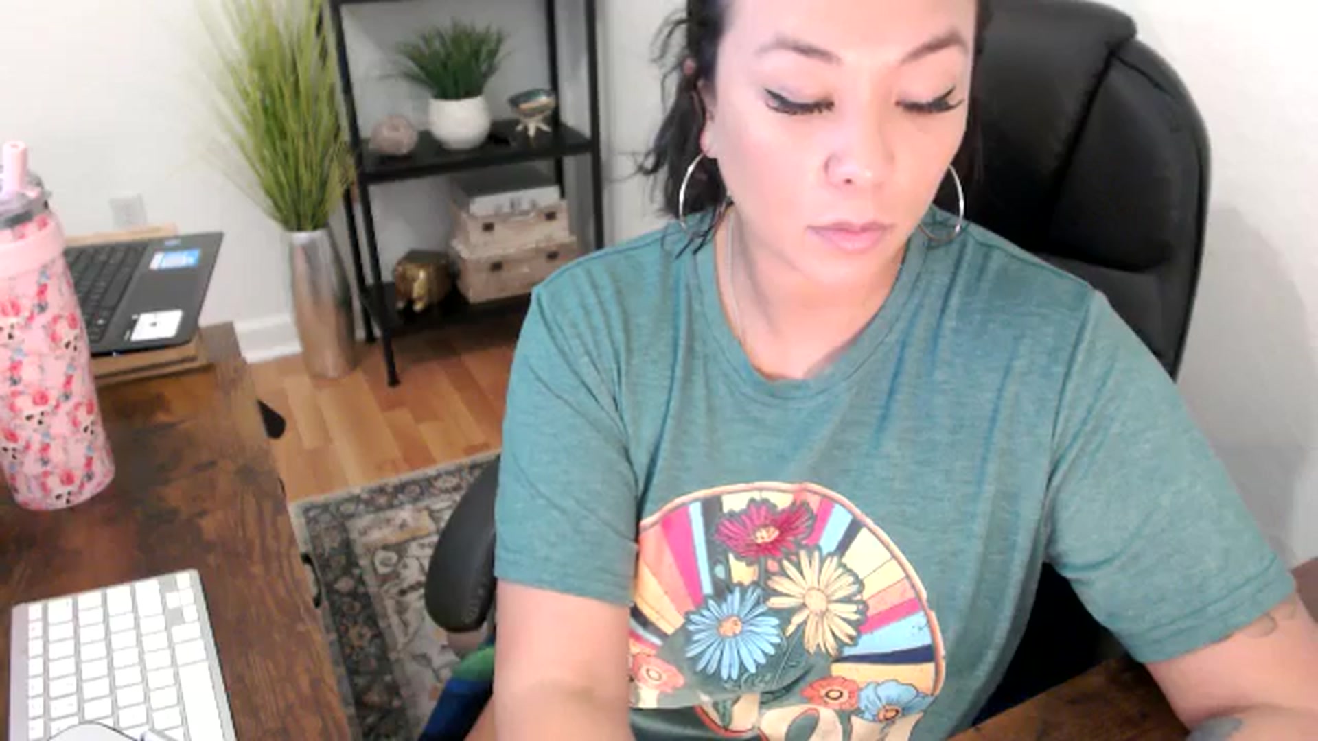Gallery image thumbnail from MickaylaMinx's myfreecams stream on, 11/20/2024, 19:45 image 13 of 20