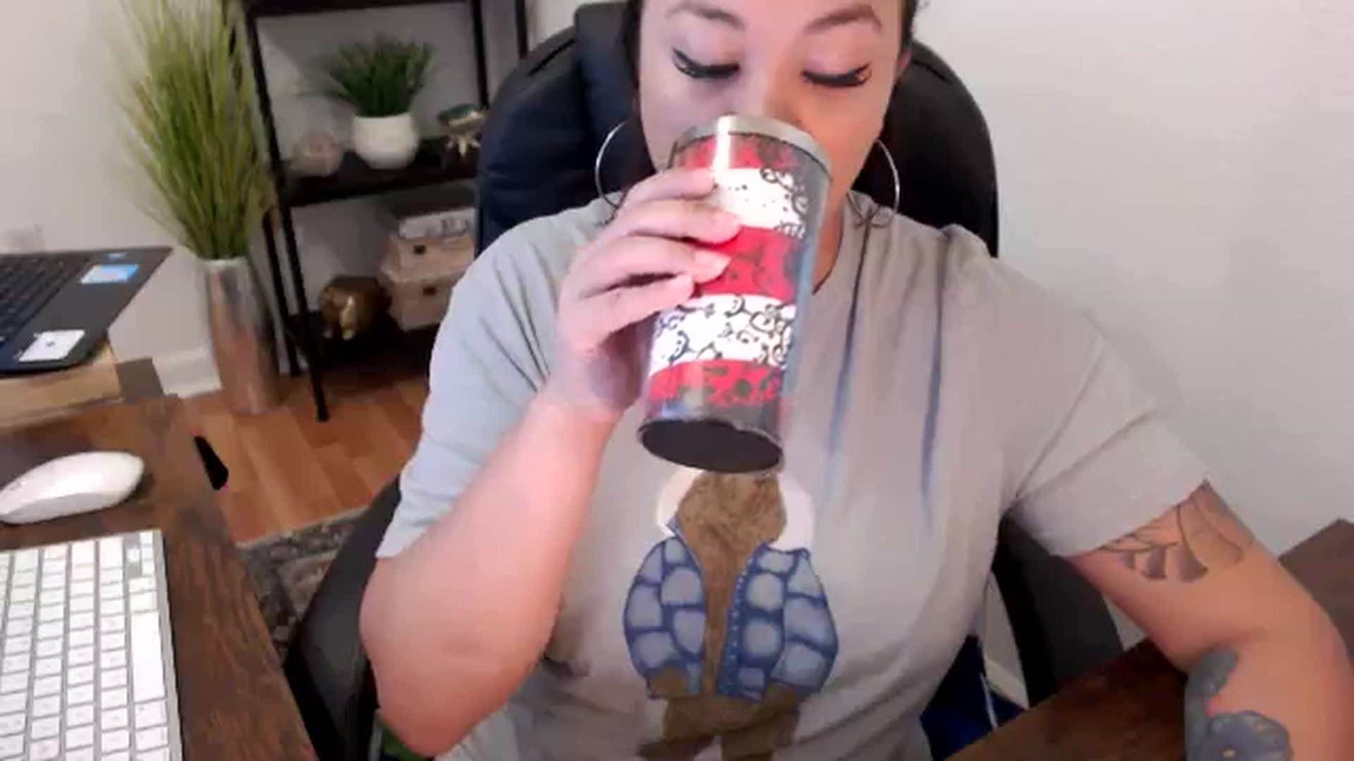 Gallery image thumbnail from MickaylaMinx's myfreecams stream on, 11/21/2024, 16:10 image 2 of 20