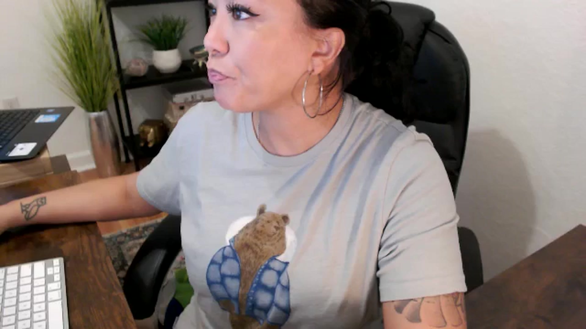 Gallery image thumbnail from MickaylaMinx's myfreecams stream on, 11/21/2024, 16:10 image 14 of 20