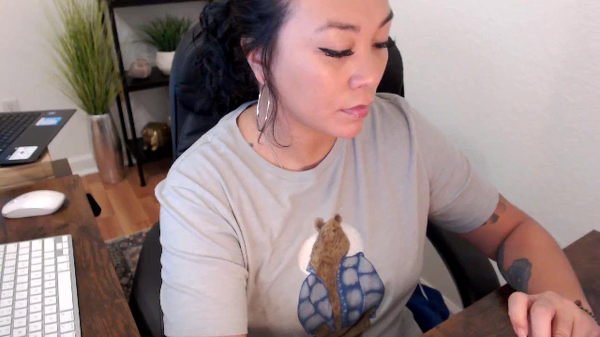 Gallery image thumbnail from MickaylaMinx's myfreecams stream on, 11/21/2024, 16:10 image 7 of 20