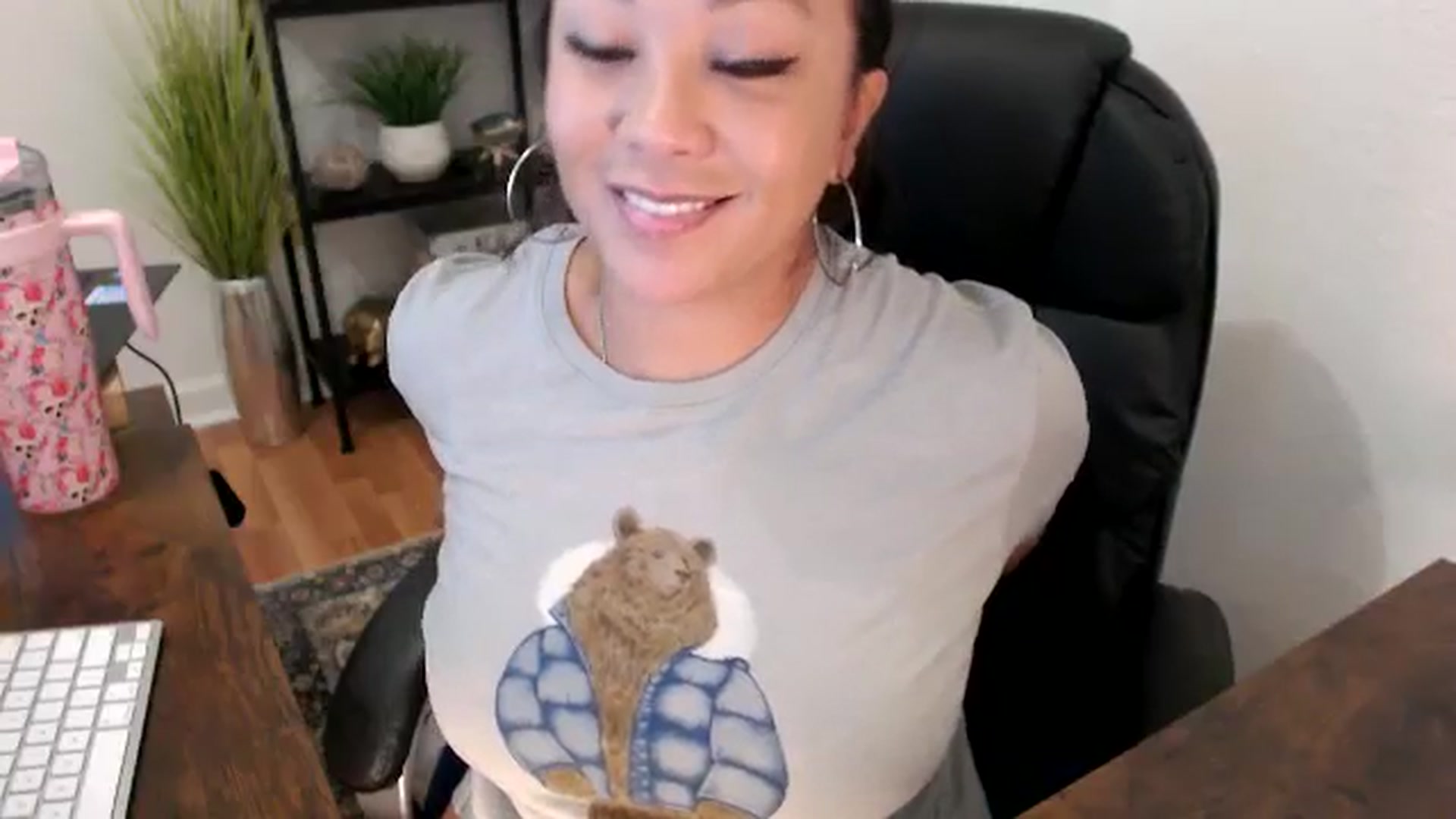 Gallery image thumbnail from MickaylaMinx's myfreecams stream on, 11/21/2024, 17:12 image 4 of 20