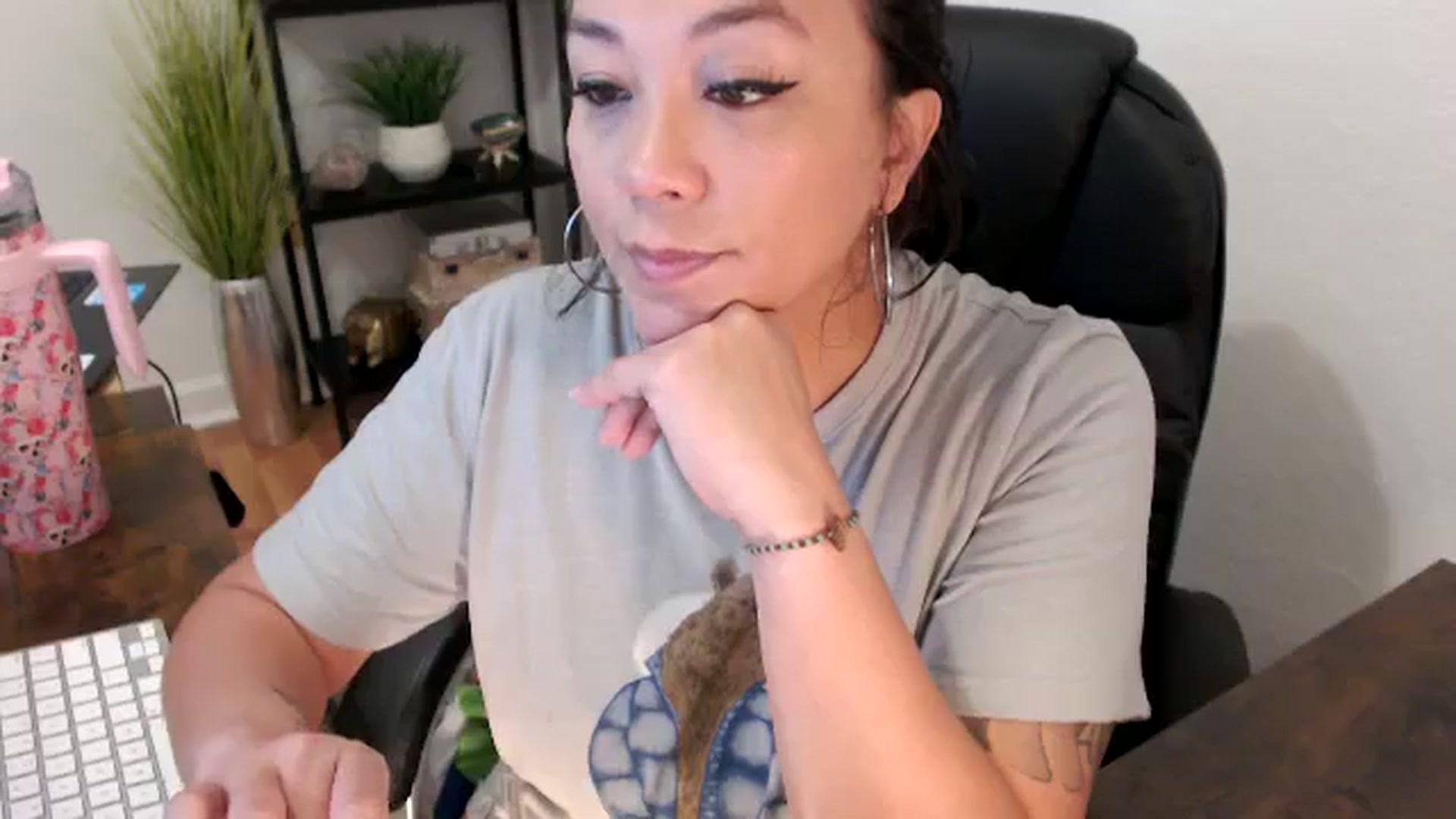 Gallery image thumbnail from MickaylaMinx's myfreecams stream on, 11/21/2024, 17:12 image 14 of 20