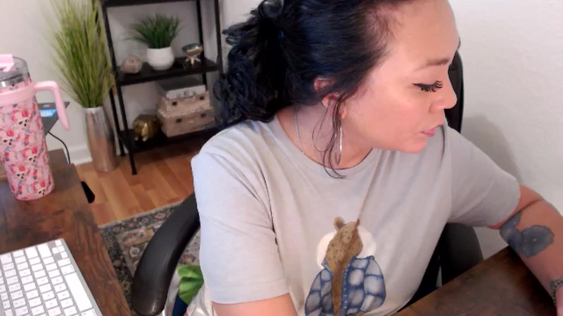 Gallery image thumbnail from MickaylaMinx's myfreecams stream on, 11/21/2024, 17:12 image 1 of 20
