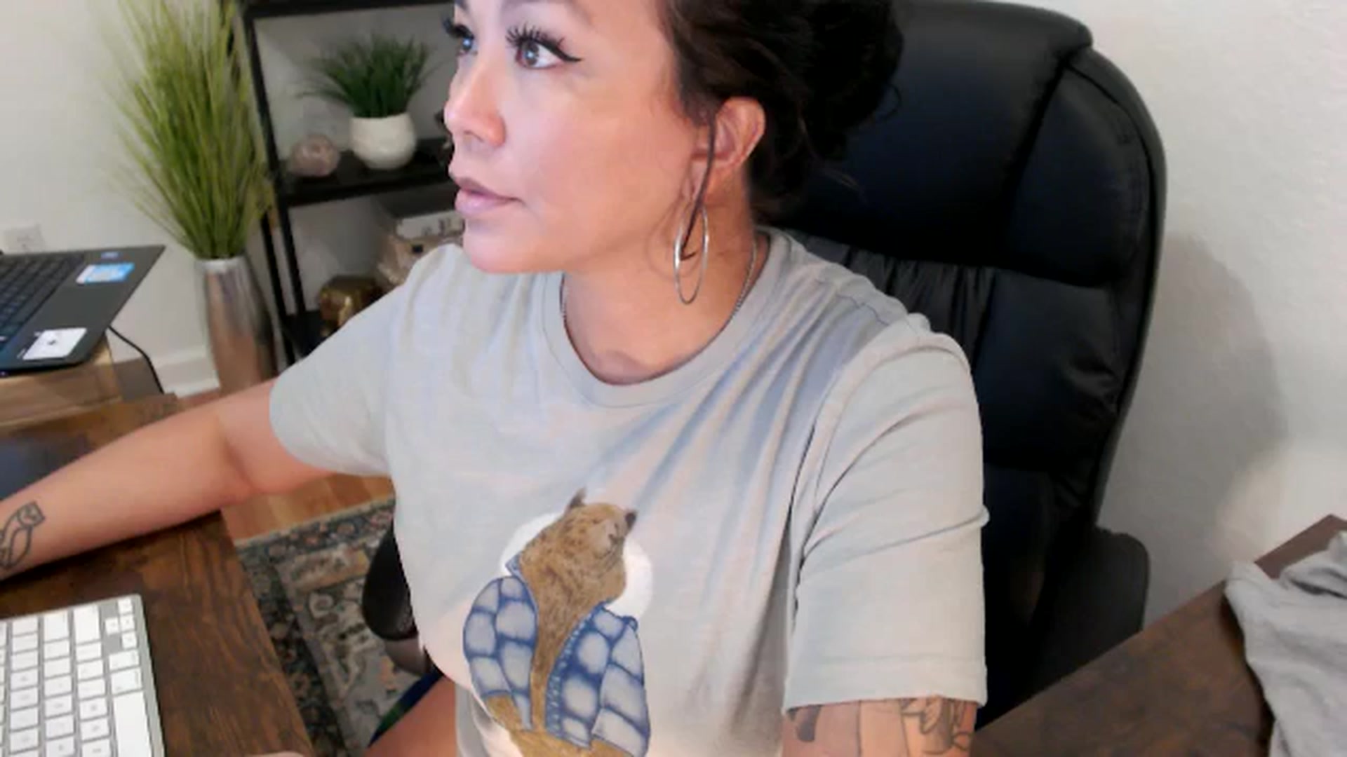 Gallery image thumbnail from MickaylaMinx's myfreecams stream on, 11/21/2024, 19:25 image 1 of 20