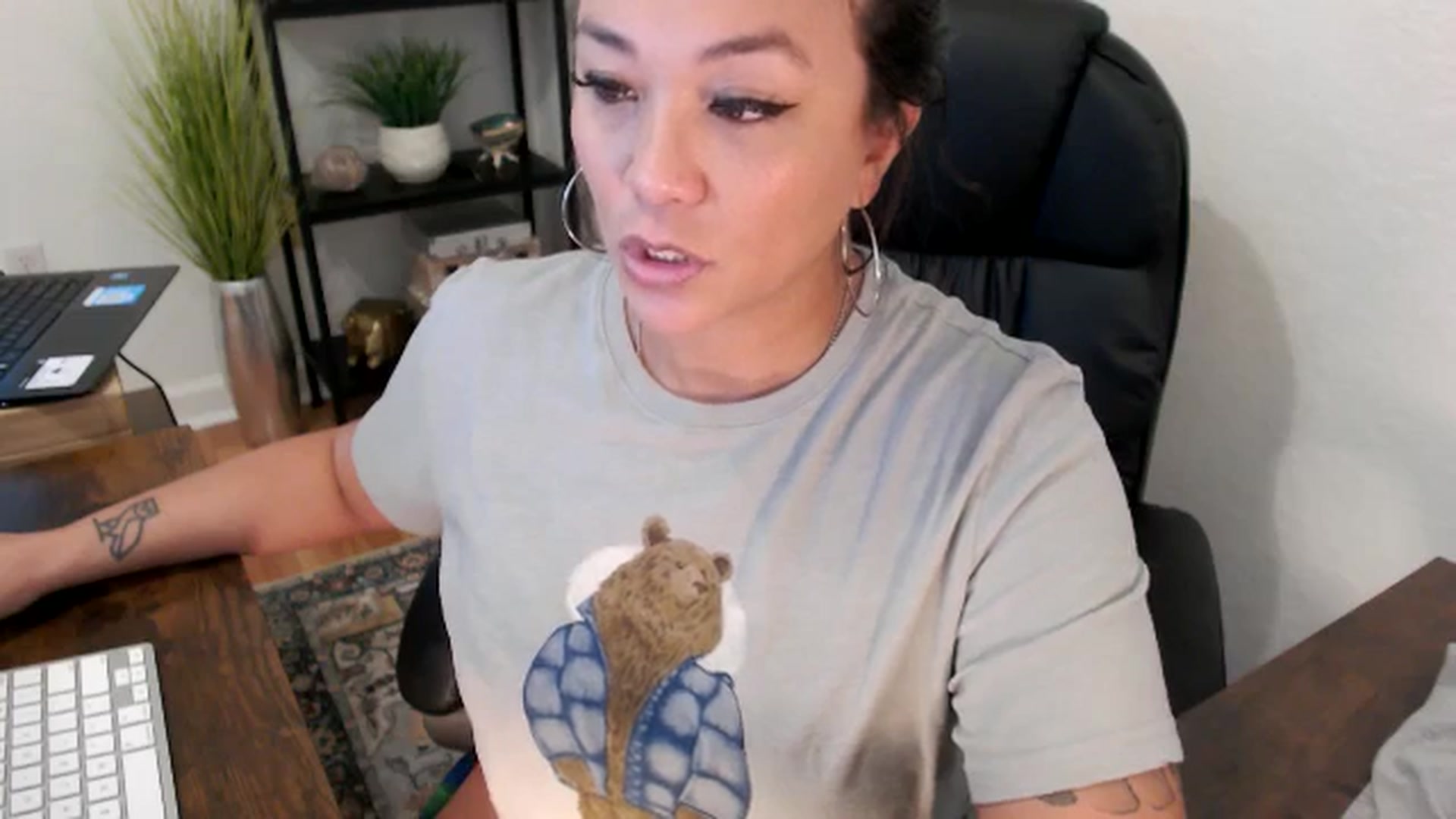 Gallery image thumbnail from MickaylaMinx's myfreecams stream on, 11/21/2024, 19:25 image 11 of 20