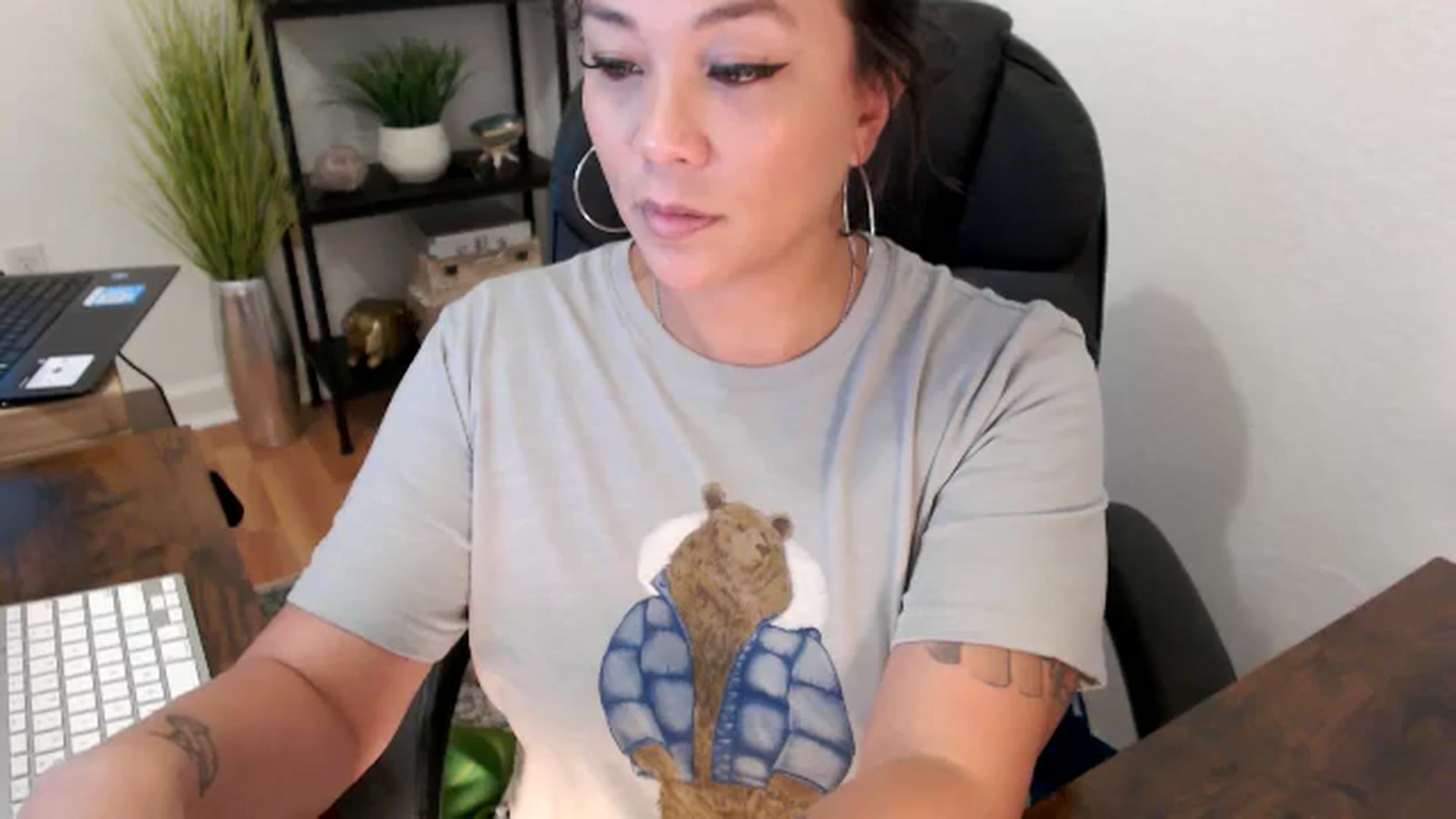 Gallery image thumbnail from MickaylaMinx's myfreecams stream on, 11/21/2024, 19:42 image 11 of 20