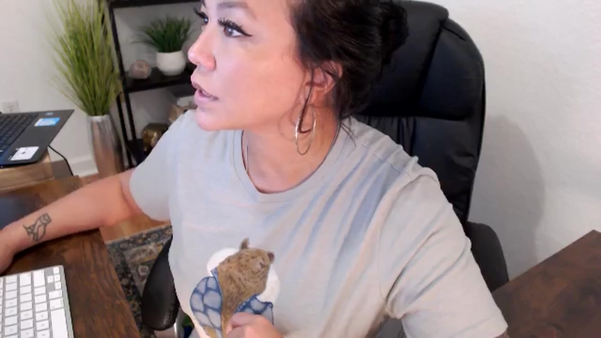 Gallery image thumbnail from MickaylaMinx's myfreecams stream on, 11/21/2024, 19:42 image 4 of 20