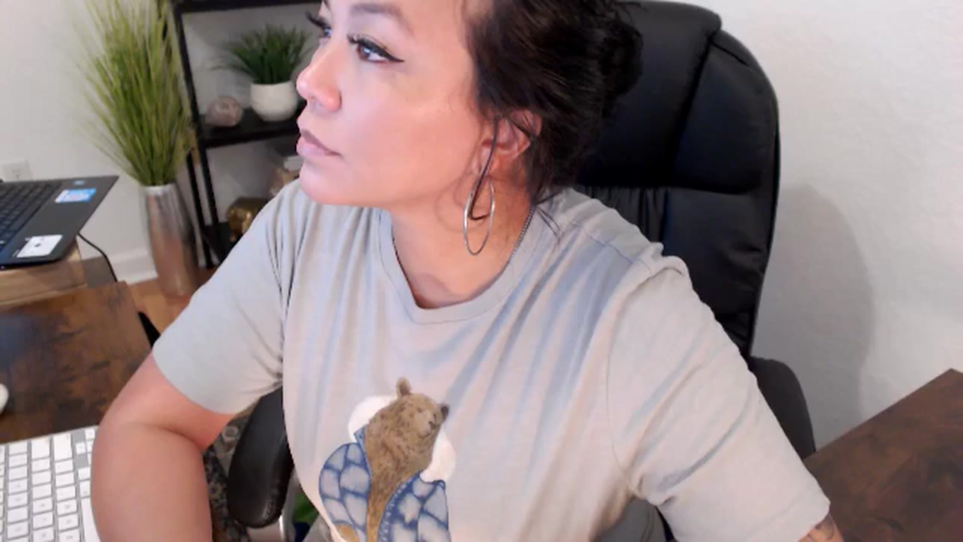 Gallery image thumbnail from MickaylaMinx's myfreecams stream on, 11/21/2024, 19:42 image 5 of 20