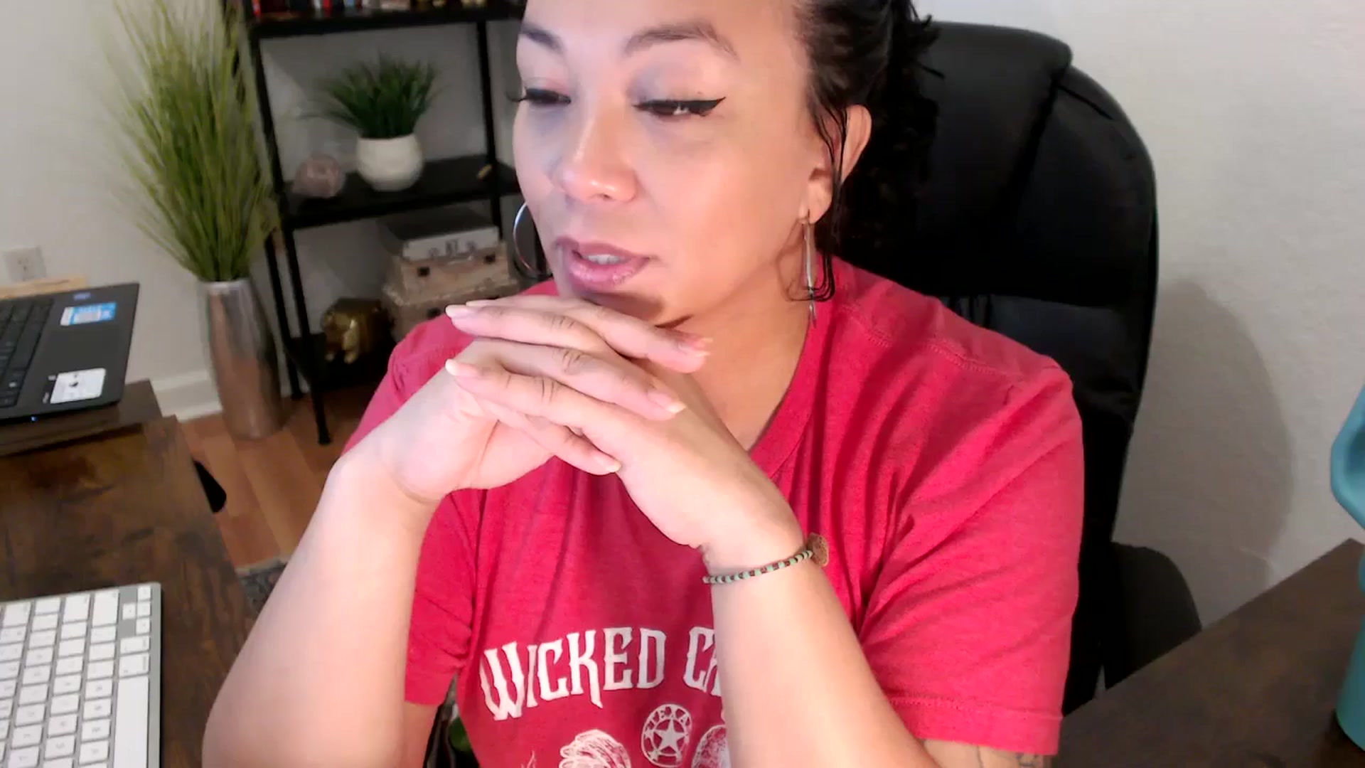 Gallery image thumbnail from MickaylaMinx's myfreecams stream on, 11/22/2024, 16:47 image 12 of 20