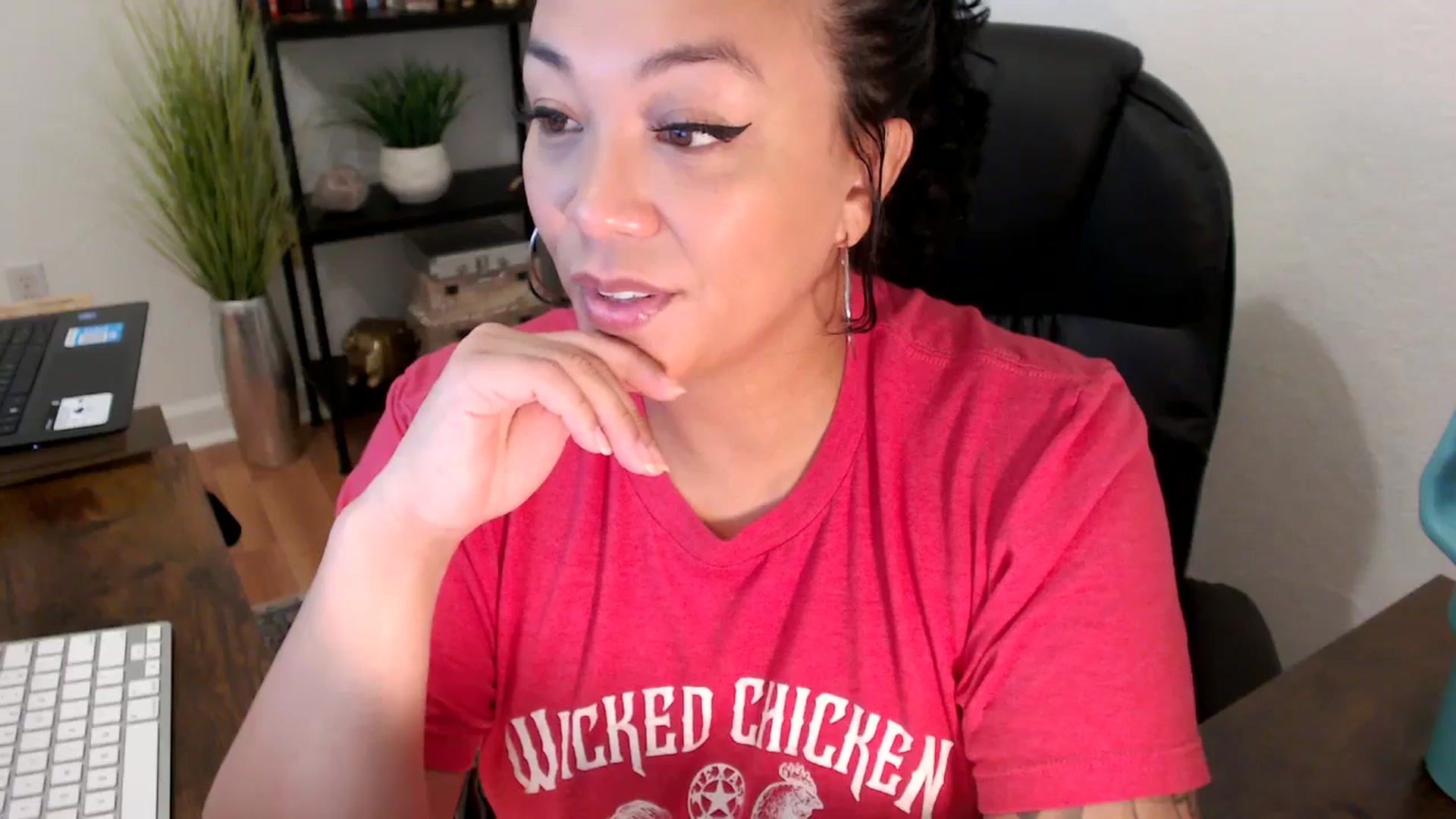 Gallery image thumbnail from MickaylaMinx's myfreecams stream on, 11/22/2024, 16:47 image 13 of 20