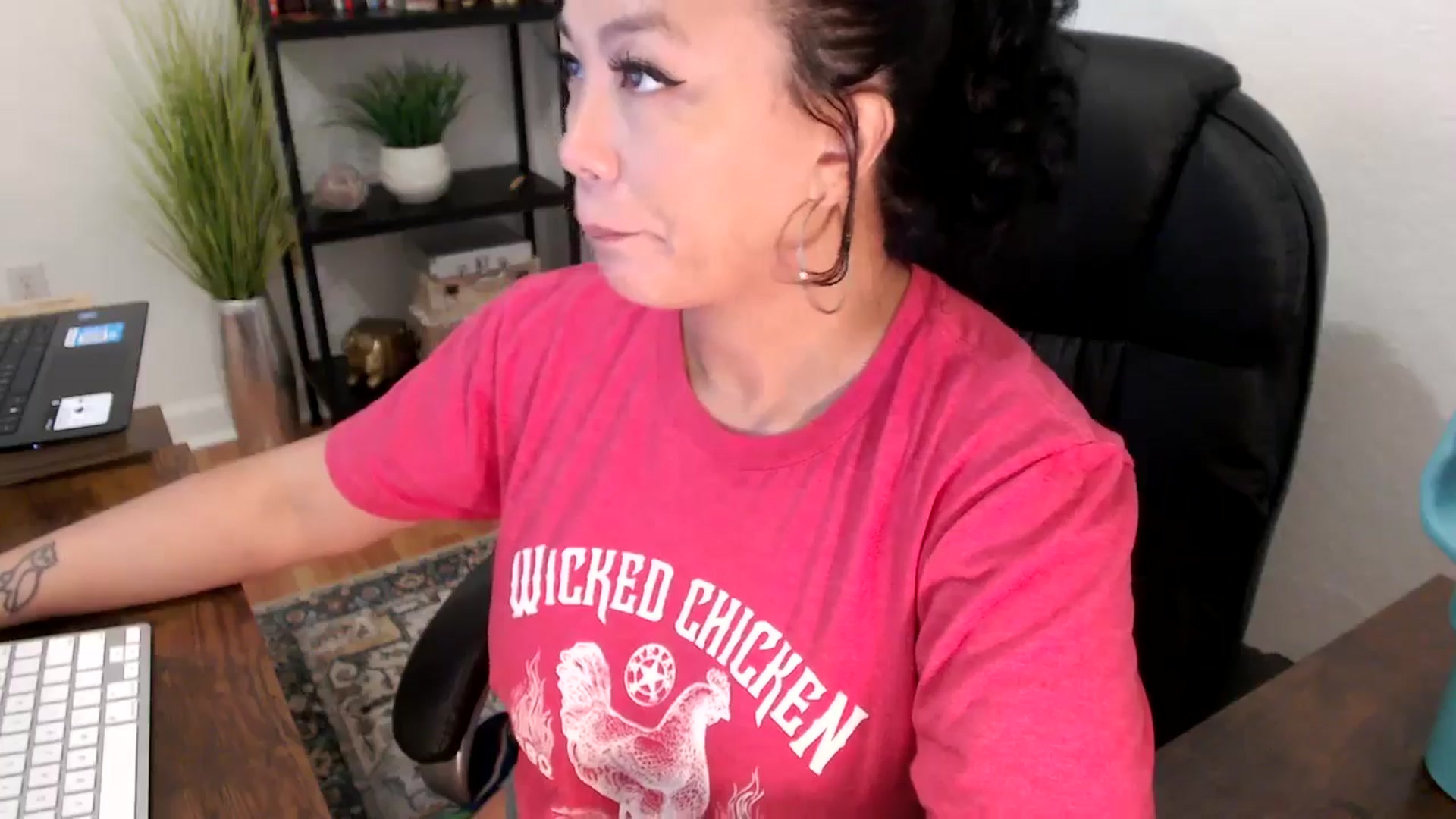 Gallery image thumbnail from MickaylaMinx's myfreecams stream on, 11/22/2024, 16:47 image 20 of 20