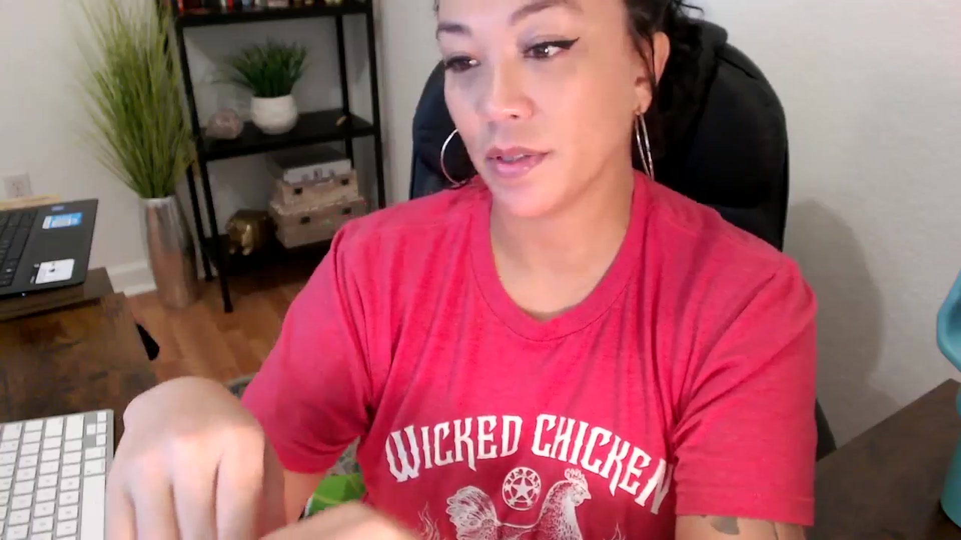 Gallery image thumbnail from MickaylaMinx's myfreecams stream on, 11/22/2024, 16:47 image 9 of 20