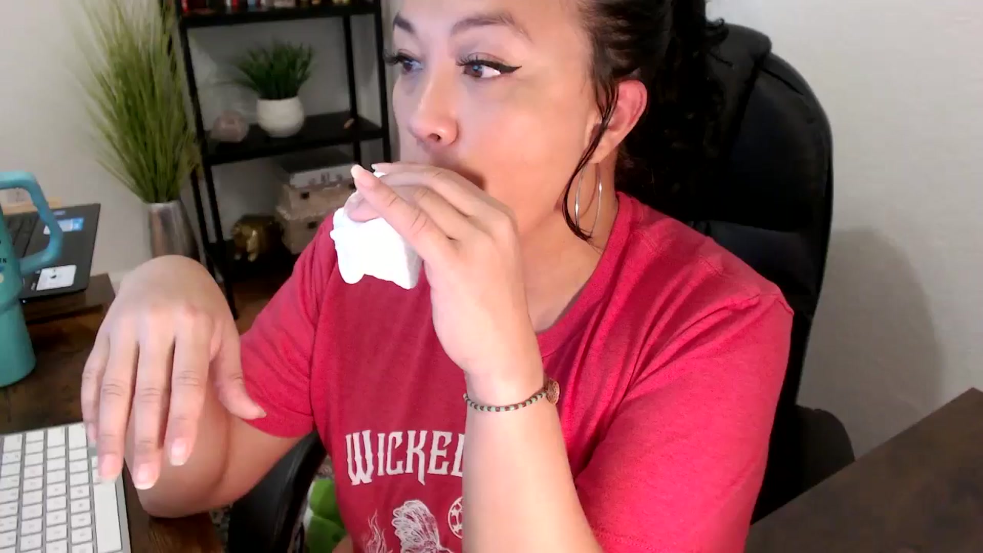 Gallery image thumbnail from MickaylaMinx's myfreecams stream on, 11/22/2024, 18:07 image 6 of 20