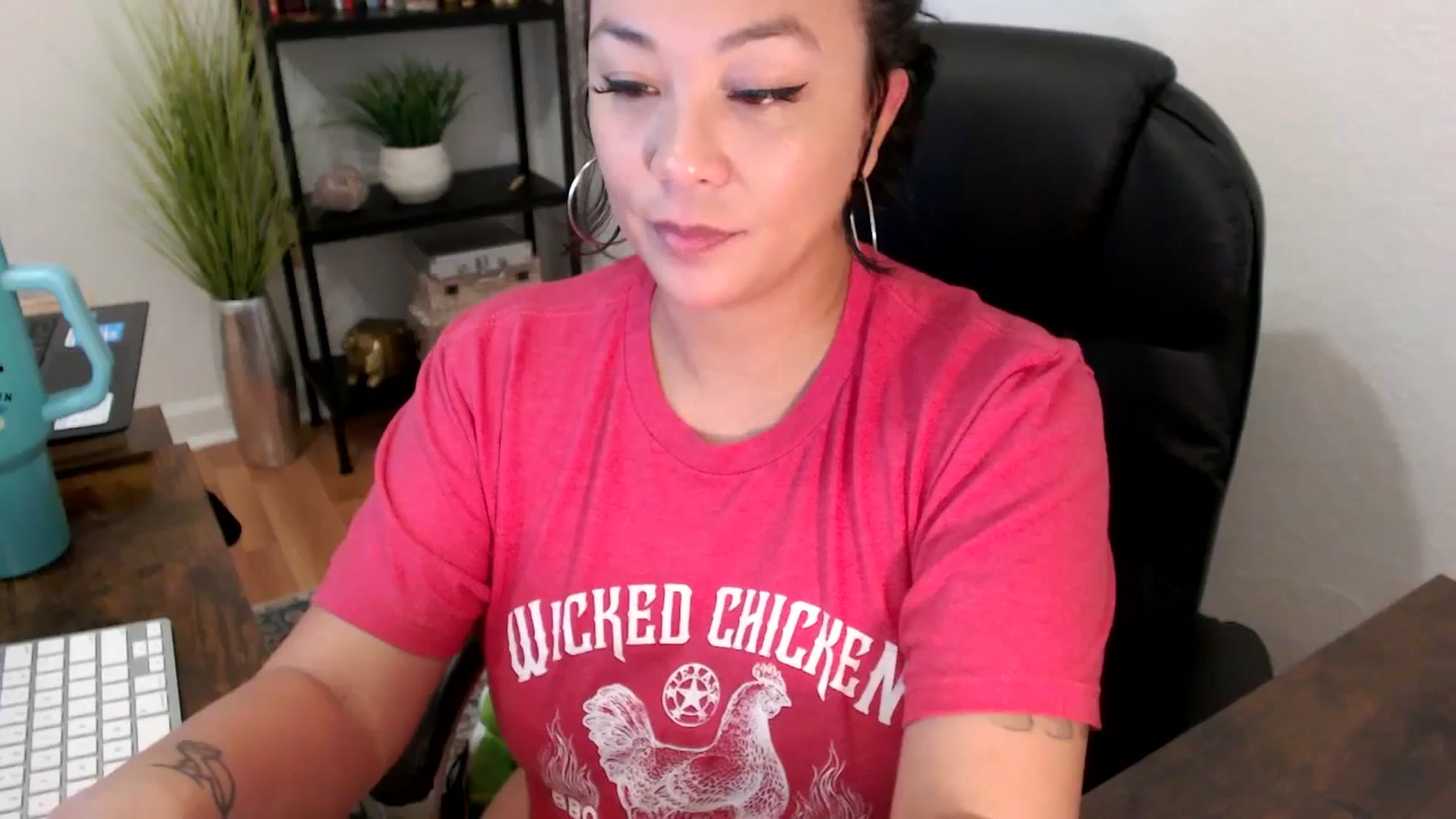 Gallery image thumbnail from MickaylaMinx's myfreecams stream on, 11/22/2024, 18:07 image 13 of 20