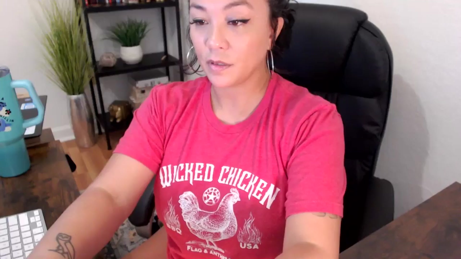 Gallery image thumbnail from MickaylaMinx's myfreecams stream on, 11/22/2024, 19:34 image 17 of 20