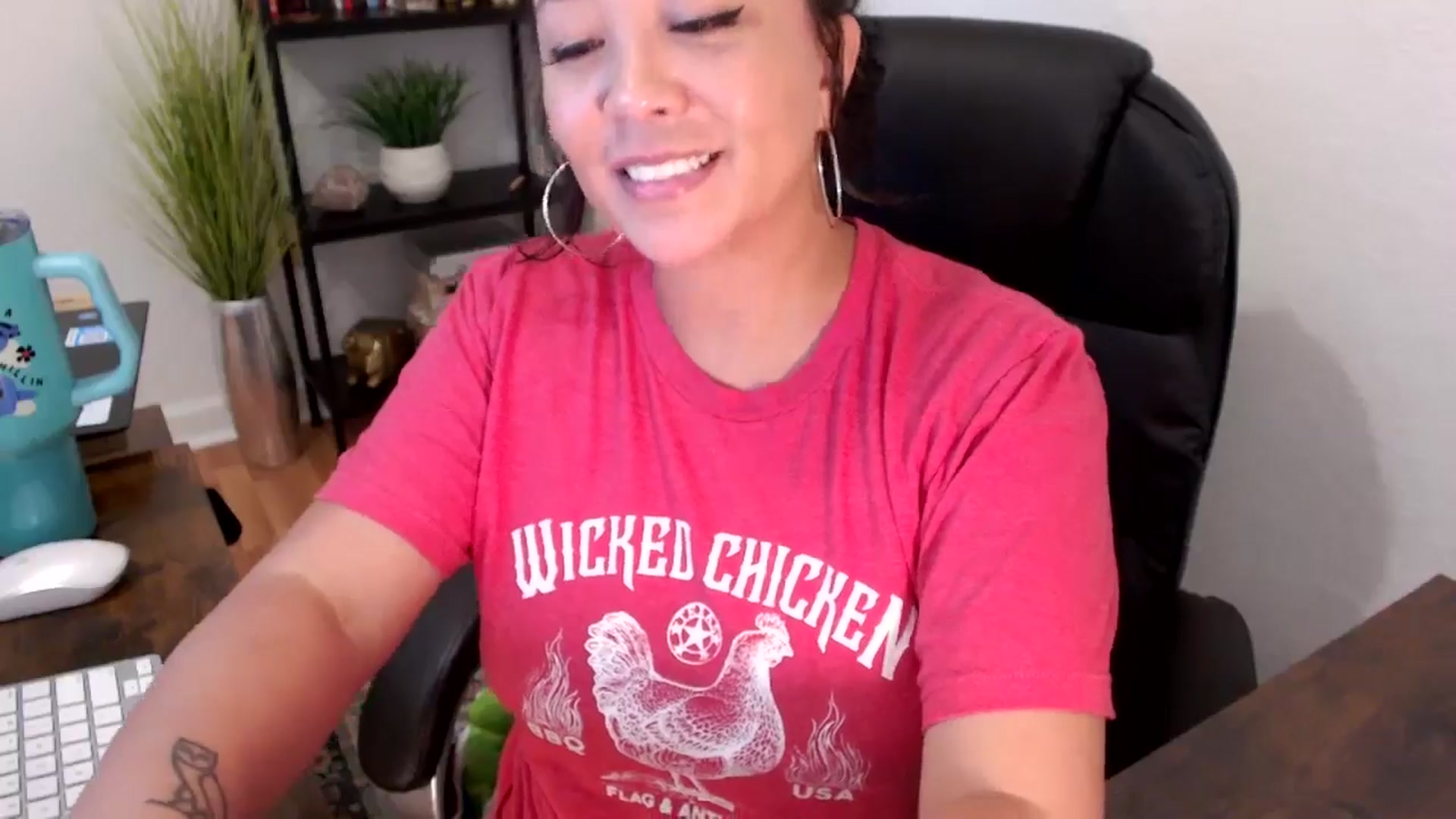 Gallery image thumbnail from MickaylaMinx's myfreecams stream on, 11/22/2024, 19:34 image 2 of 20