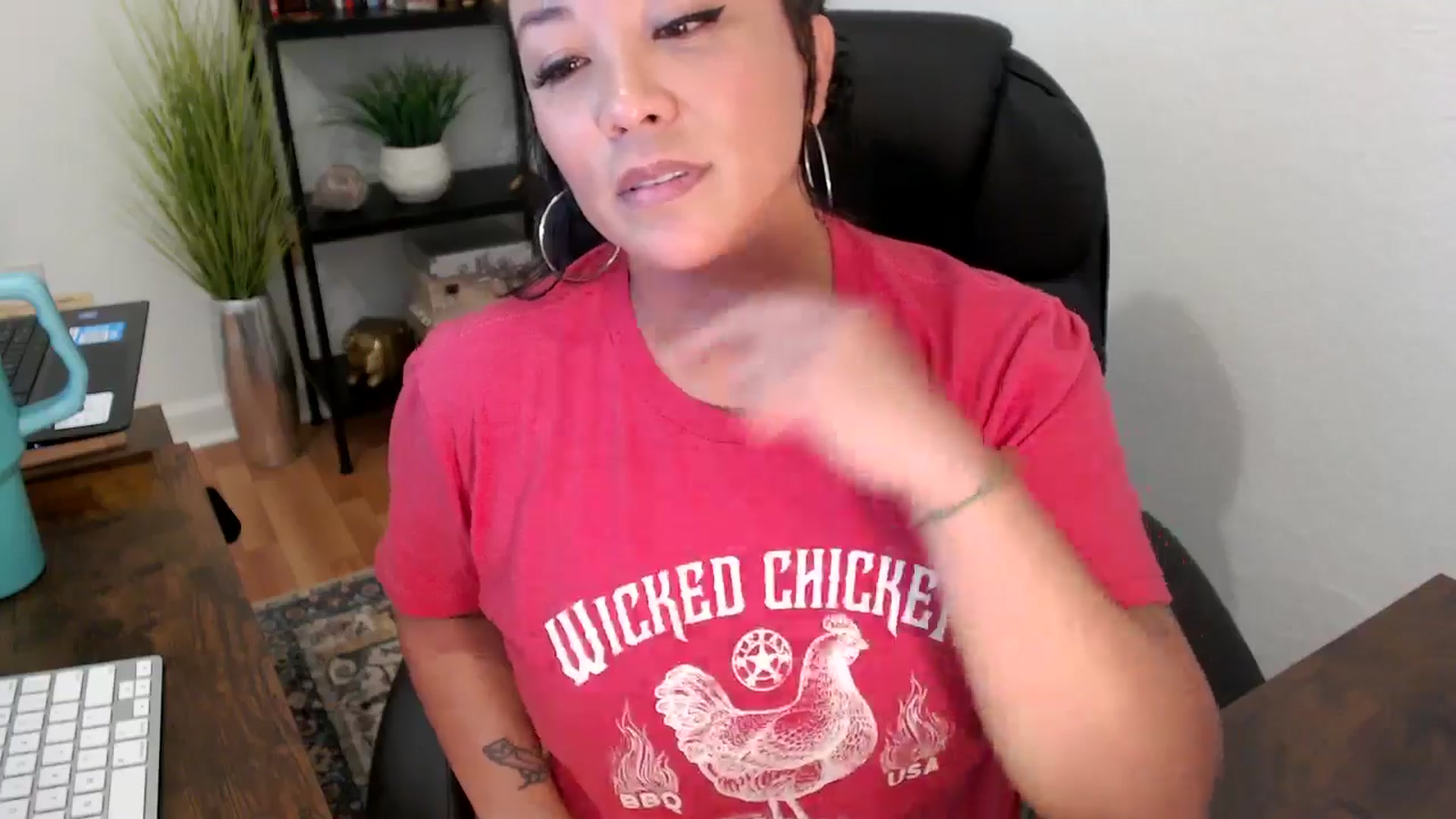 Gallery image thumbnail from MickaylaMinx's myfreecams stream on, 11/22/2024, 20:49 image 4 of 20