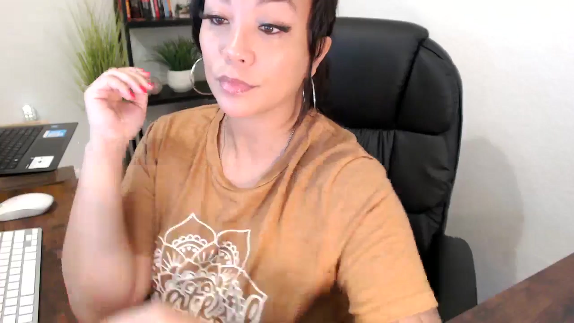 Gallery image thumbnail from MickaylaMinx's myfreecams stream on, 11/26/2024, 16:57 image 2 of 20