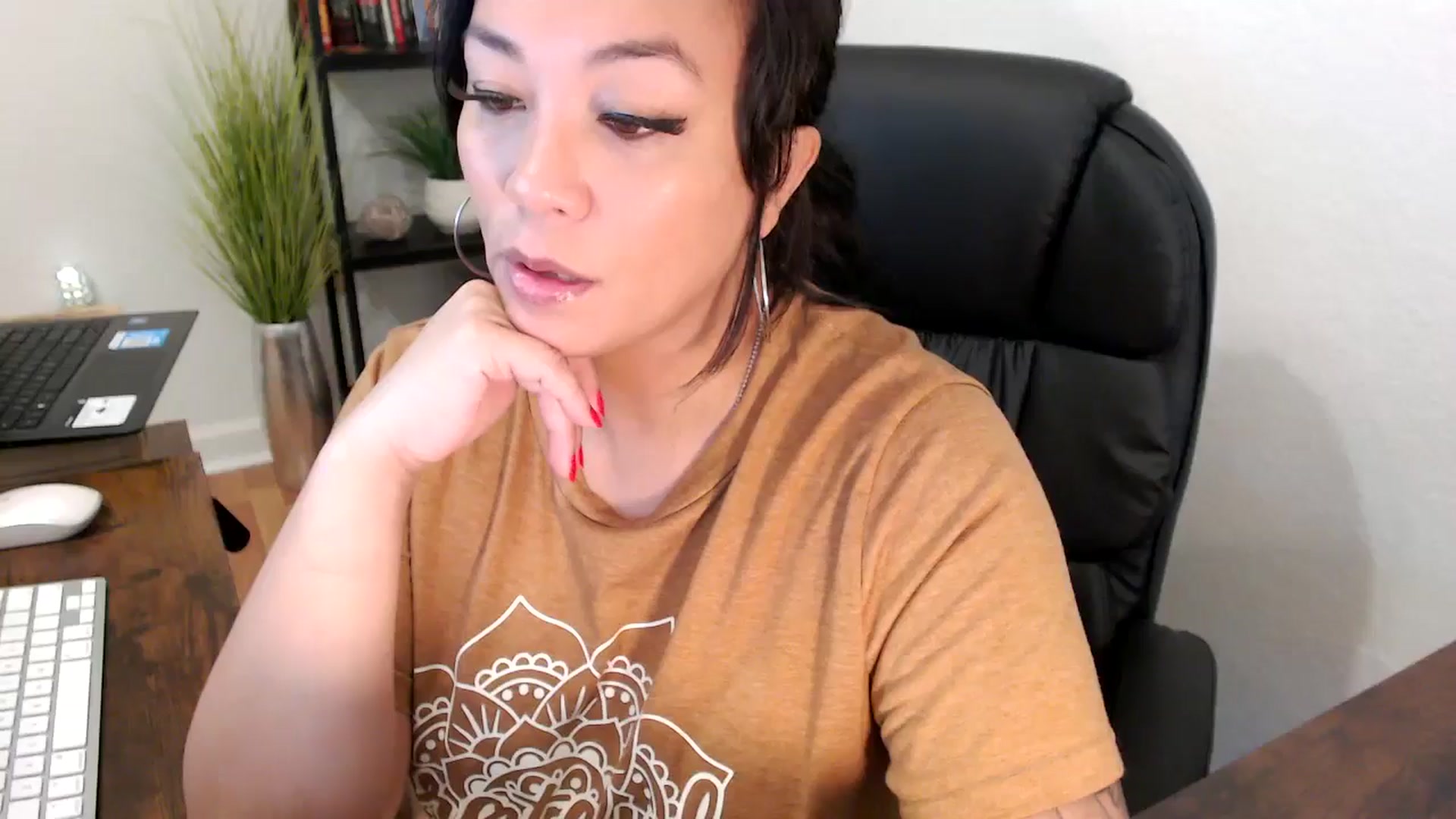 Gallery image thumbnail from MickaylaMinx's myfreecams stream on, 11/26/2024, 16:57 image 1 of 20