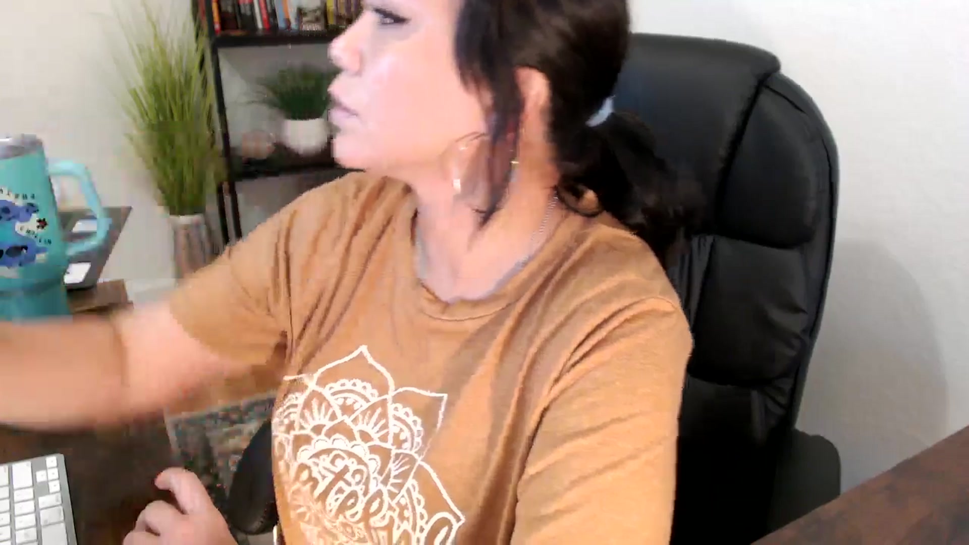 Gallery image thumbnail from MickaylaMinx's myfreecams stream on, 11/26/2024, 17:55 image 5 of 20