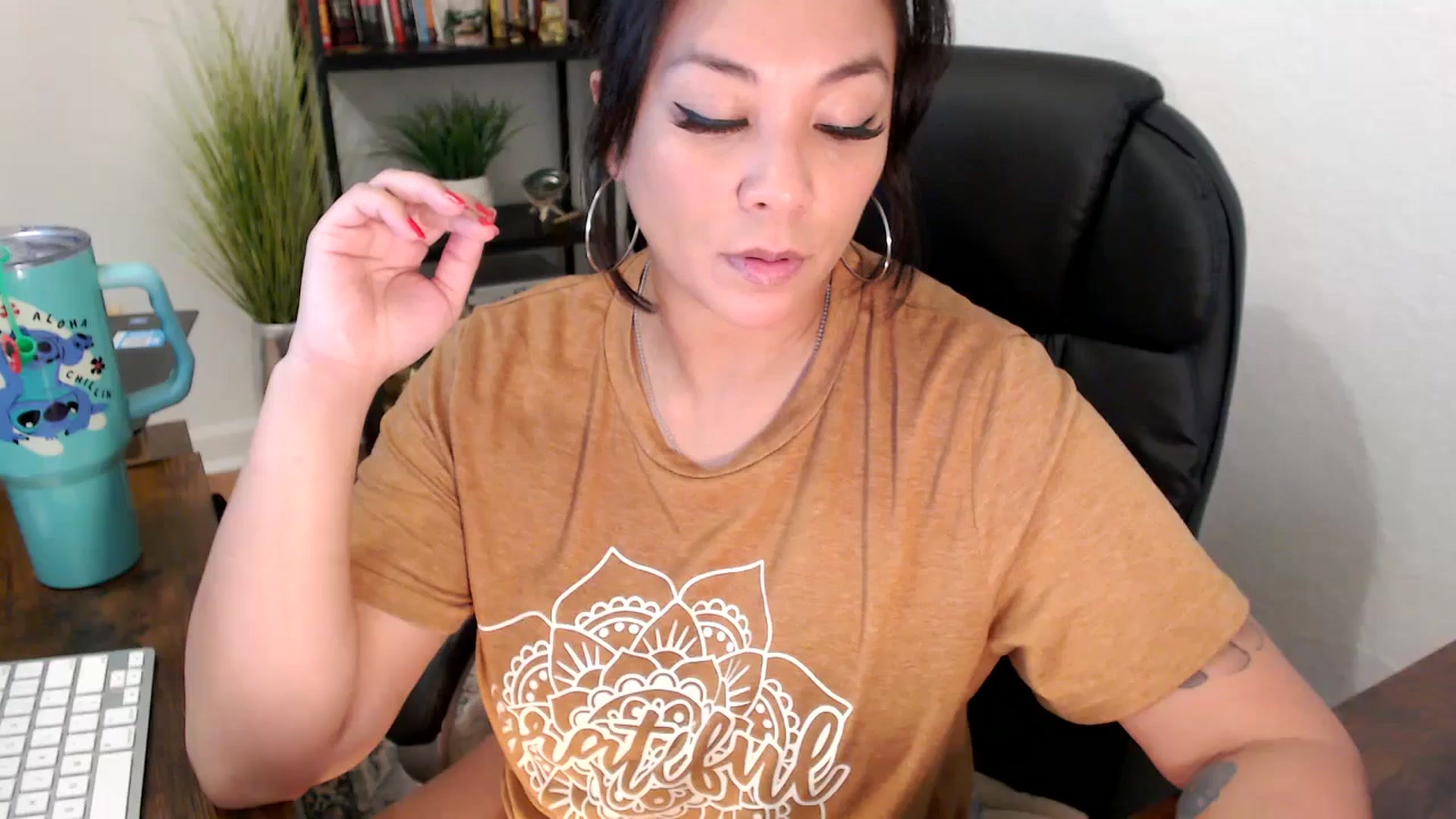 Gallery image thumbnail from MickaylaMinx's myfreecams stream on, 11/26/2024, 17:55 image 12 of 20