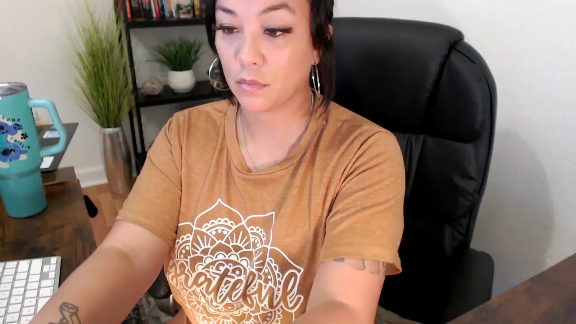 Gallery image thumbnail from MickaylaMinx's myfreecams stream on, 11/26/2024, 17:55 image 17 of 20