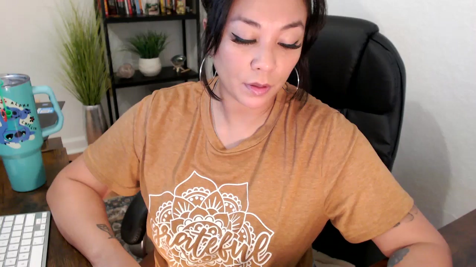 Gallery image thumbnail from MickaylaMinx's myfreecams stream on, 11/26/2024, 17:55 image 14 of 20