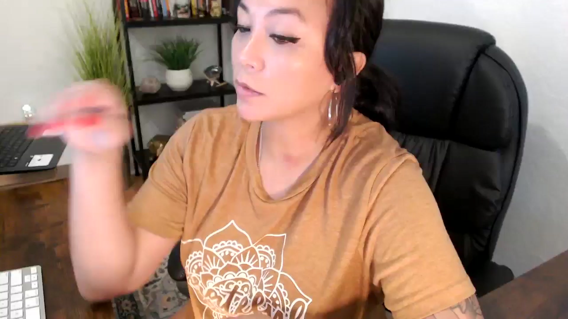 Gallery image thumbnail from MickaylaMinx's myfreecams stream on, 11/26/2024, 20:06 image 3 of 20