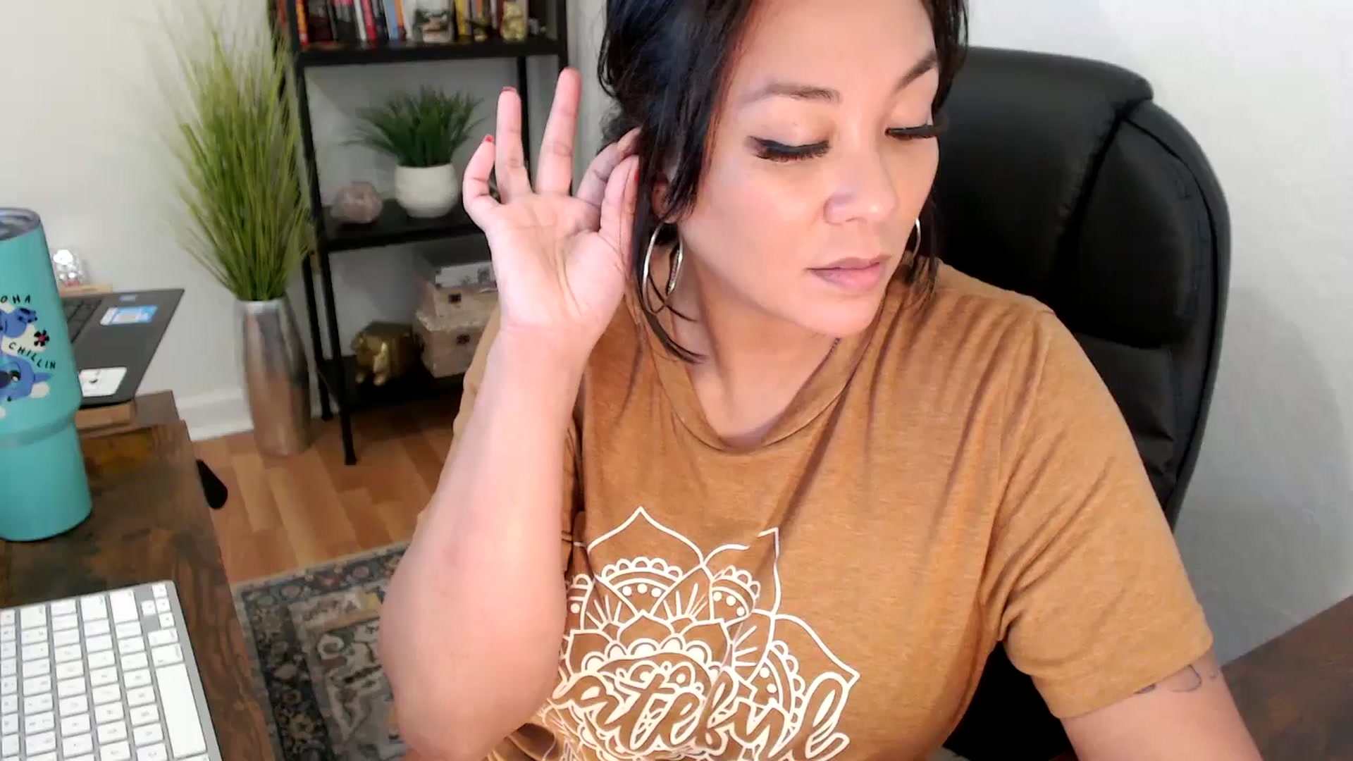 Gallery image thumbnail from MickaylaMinx's myfreecams stream on, 11/26/2024, 20:24 image 10 of 20
